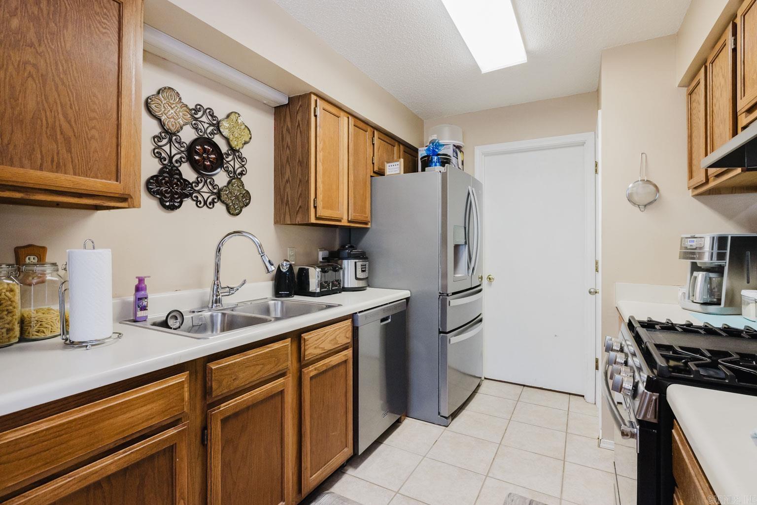 801 Lindy Cove  Bryant, AR