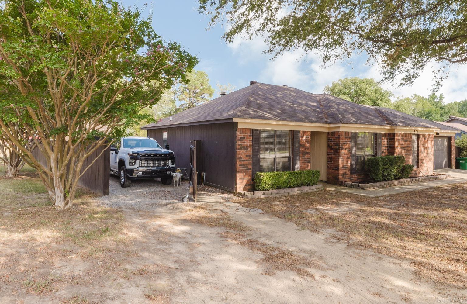 801 Lindy Cove  Bryant, AR
