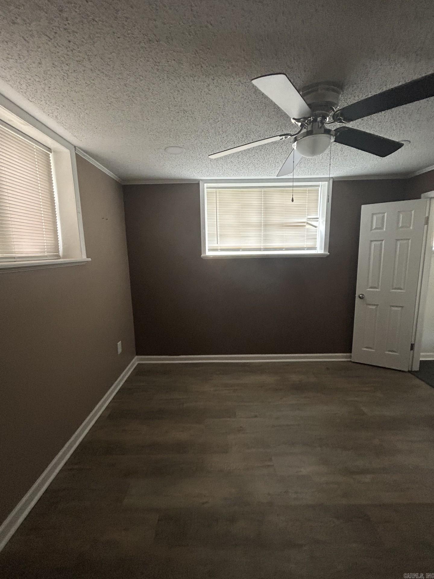 1811 E Lakeview  Benton, AR