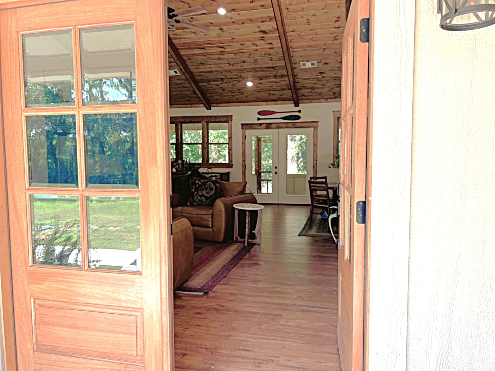 120 N Riverview  Mountain View, AR