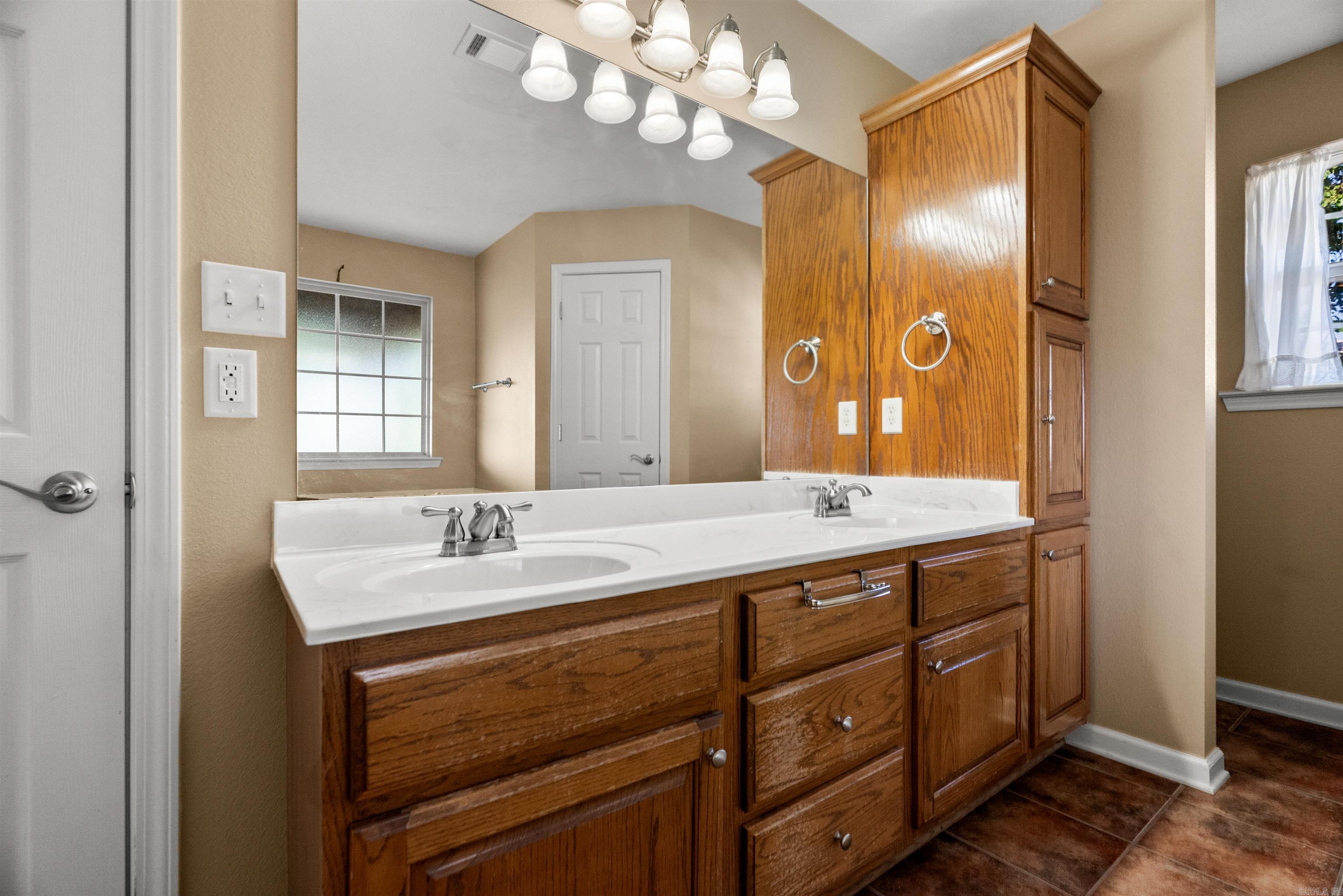 2570 Zoysia Ln  Conway, AR
