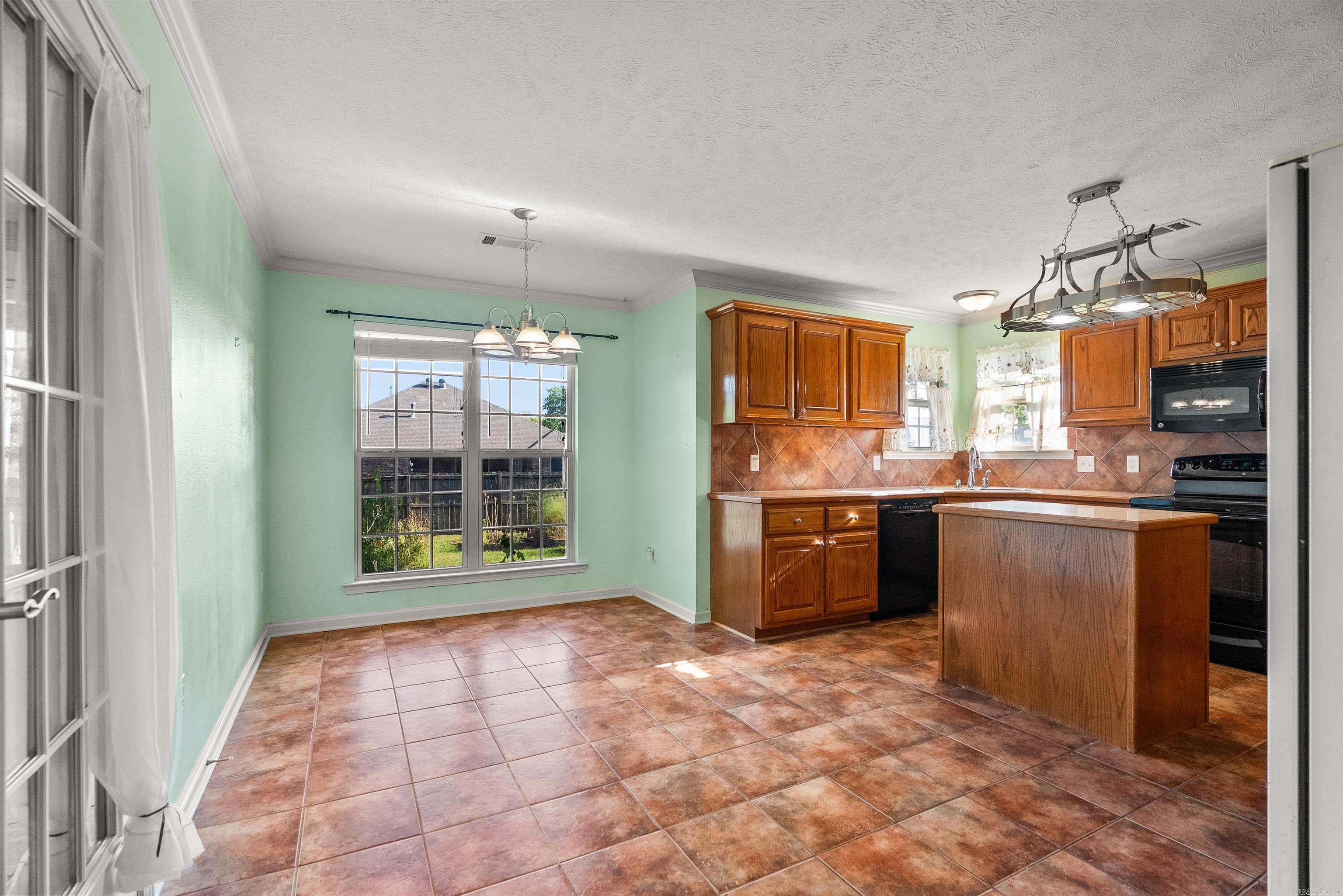 2570 Zoysia Ln  Conway, AR