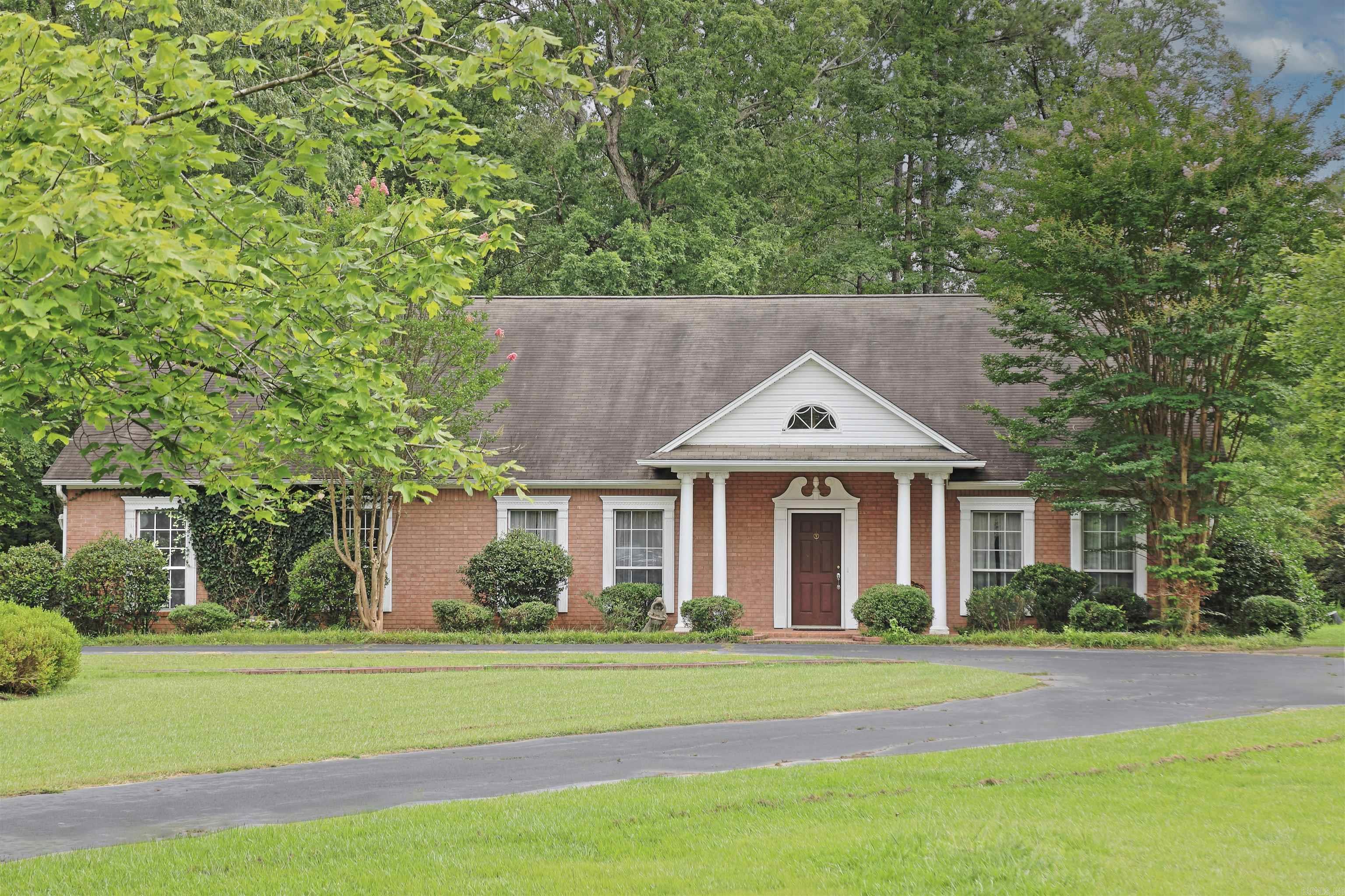 8142 SULPHUR SPRINGS  Pine Bluff, AR