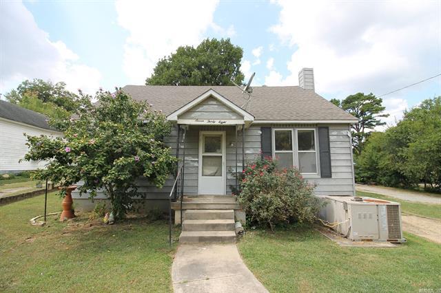 738 N 2Nd St  Paragould, AR