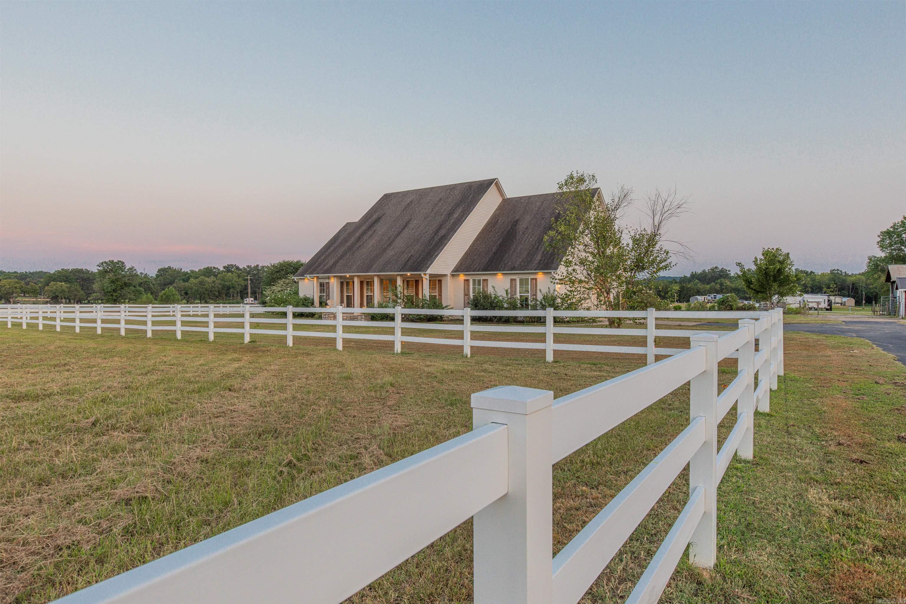 195 Green Valley Dr  Greenbrier, AR