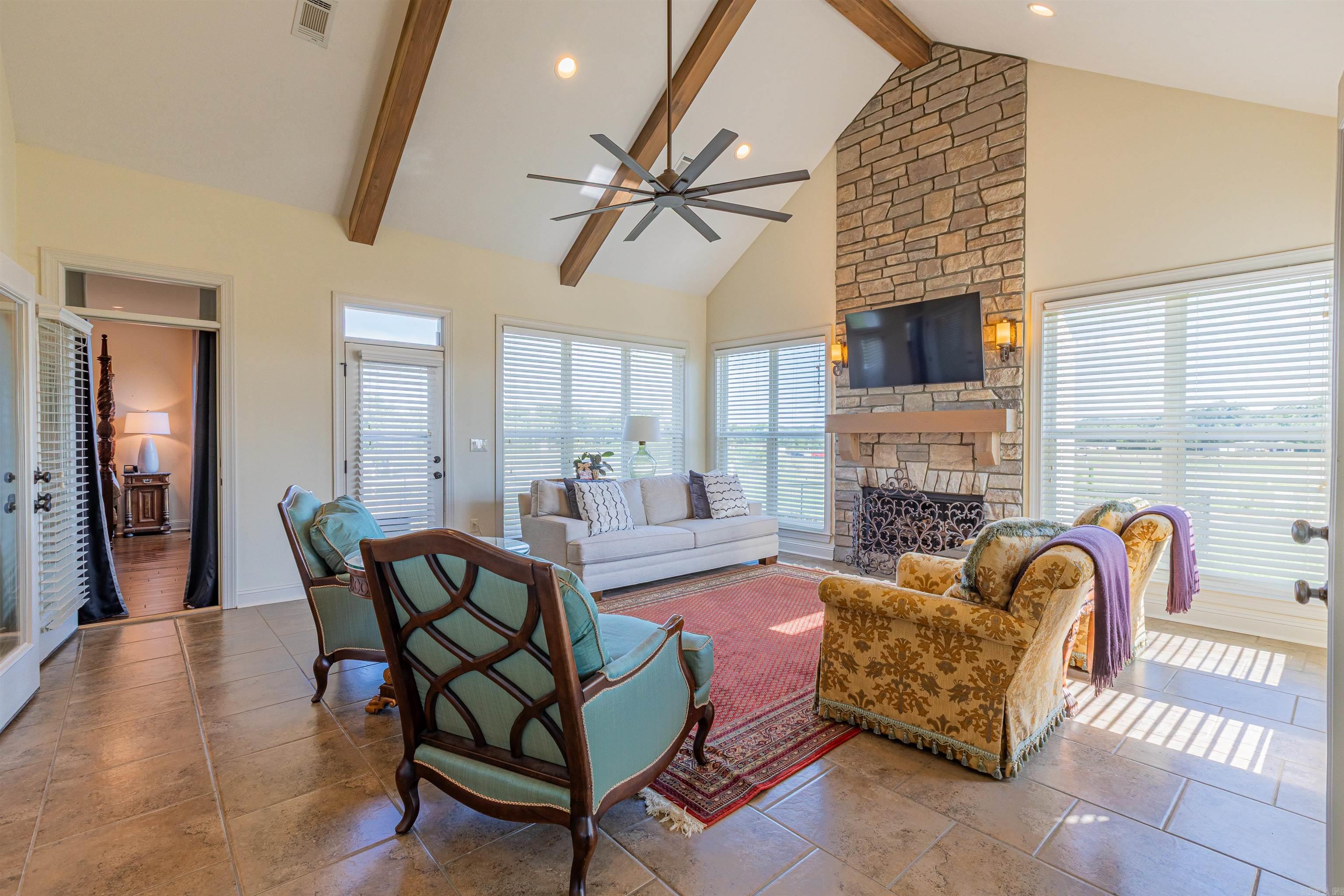 195 Green Valley Dr  Greenbrier, AR
