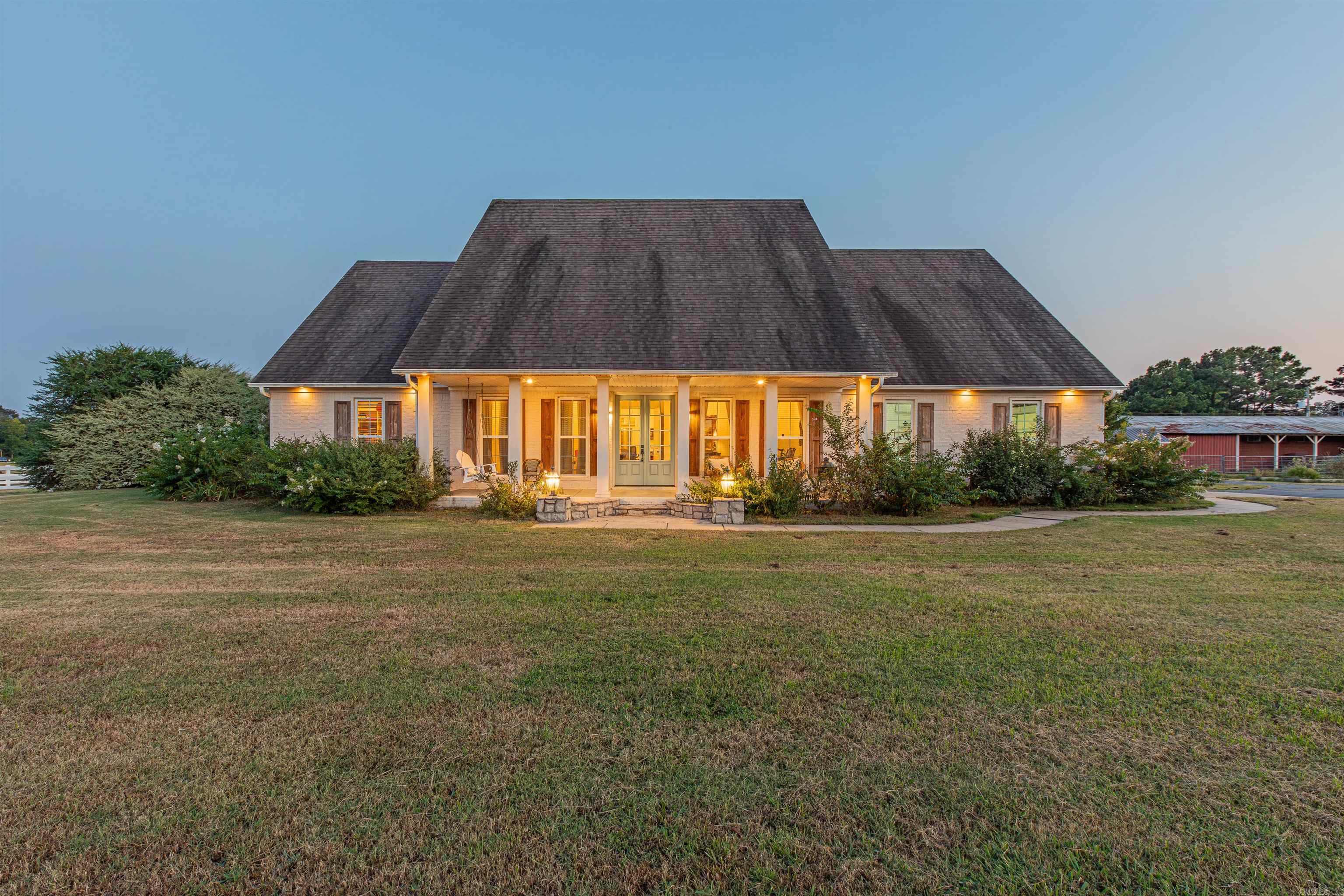 195 Green Valley Dr  Greenbrier, AR