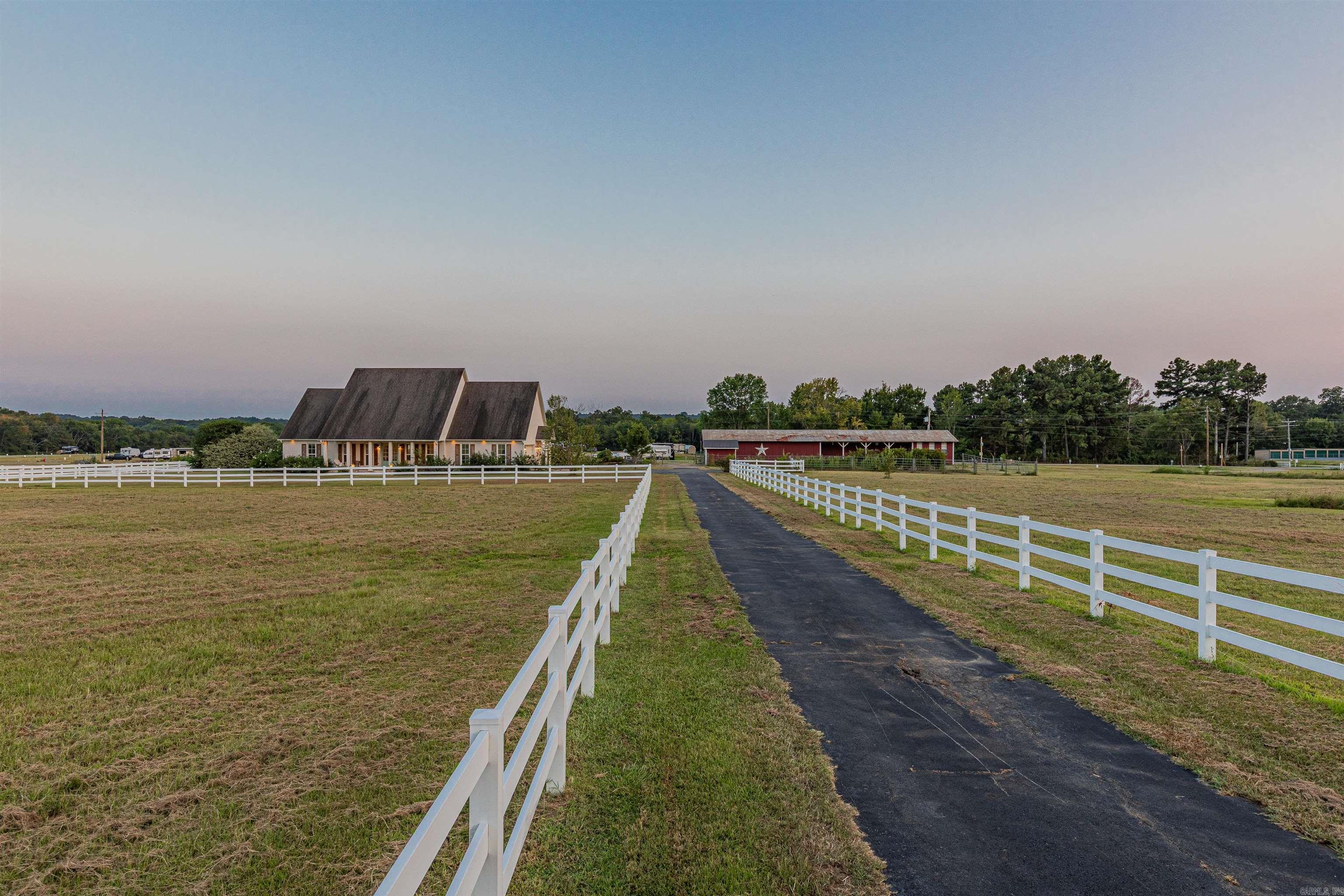 195 Green Valley Dr  Greenbrier, AR