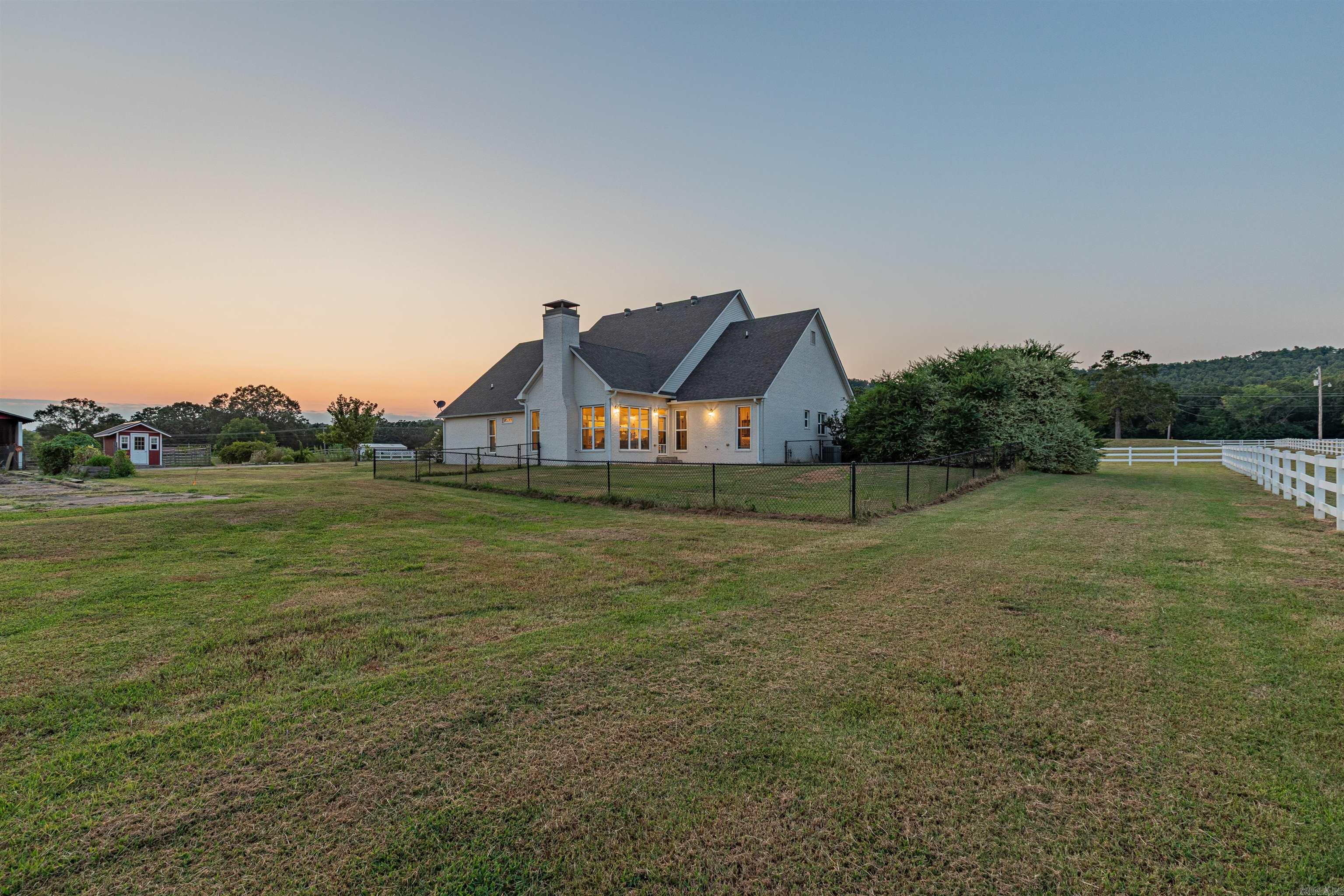 195 Green Valley Dr  Greenbrier, AR