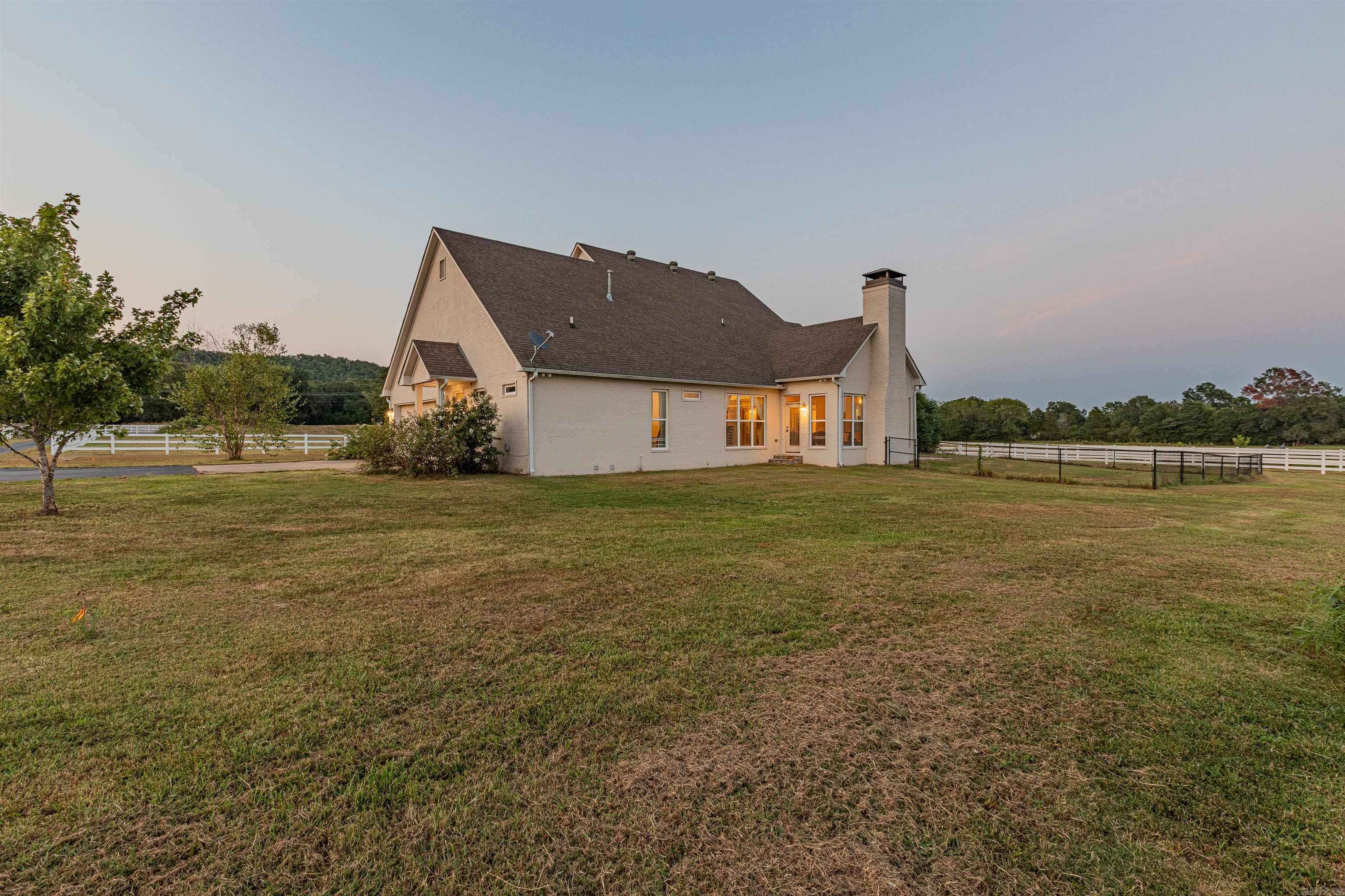 195 Green Valley Dr  Greenbrier, AR