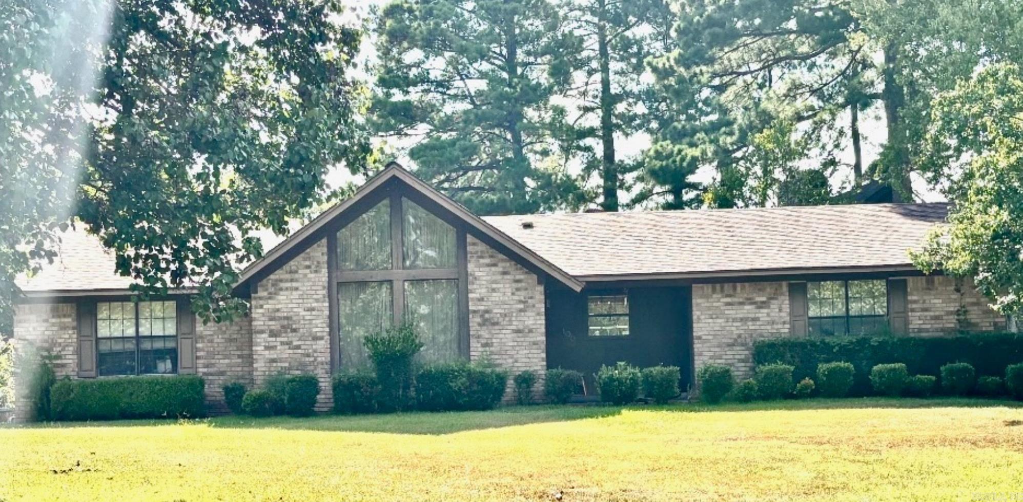 100 Holly St  El Dorado, AR