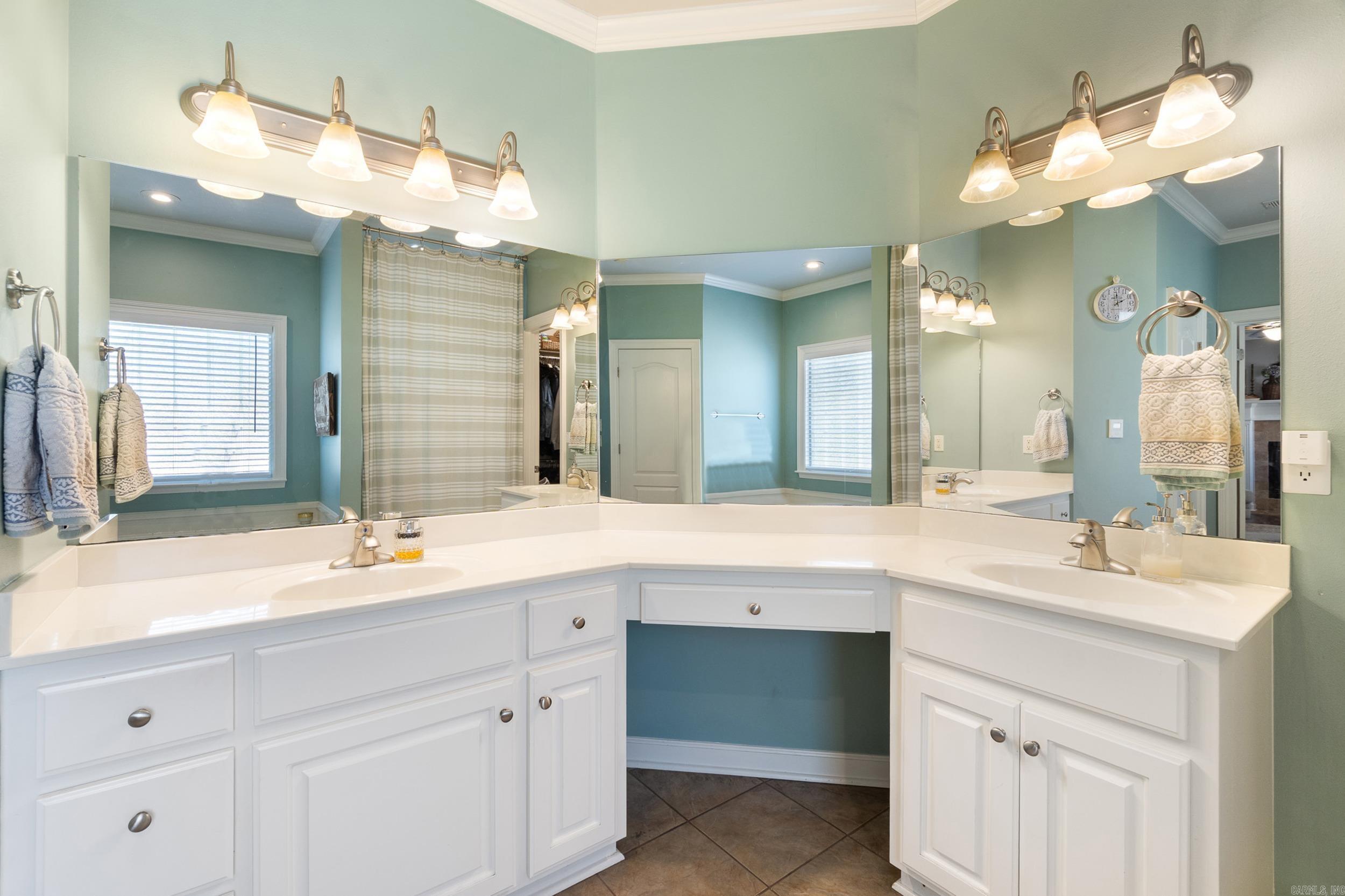 11 E Chateau Estates  Greenbrier, AR
