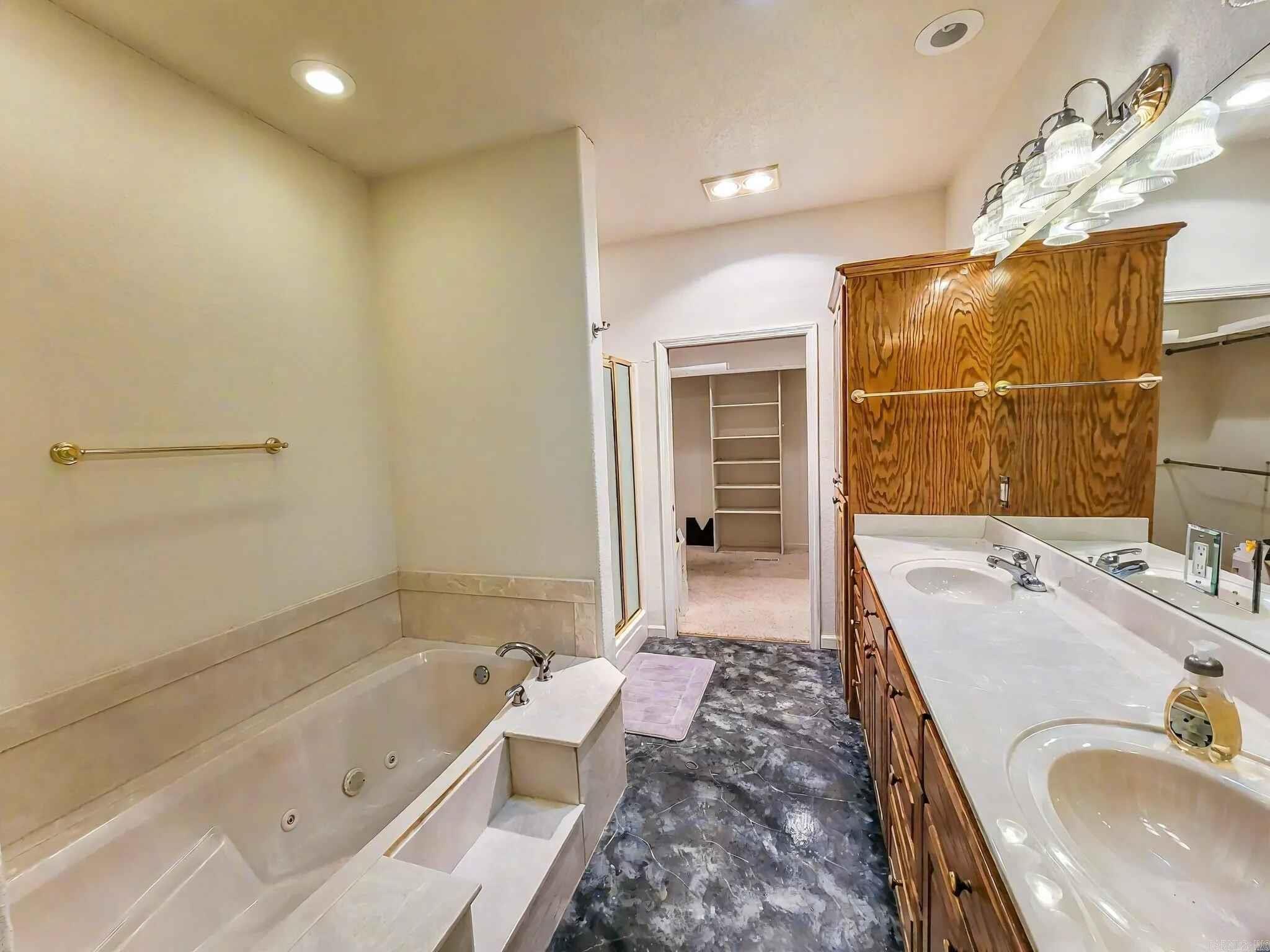9 Cancion  Hot Springs Village, AR