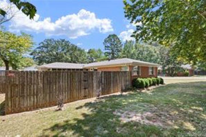 3006 W 2nd  Russellville, AR