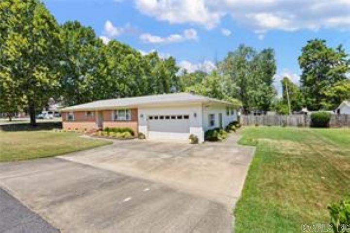 3006 W 2nd  Russellville, AR
