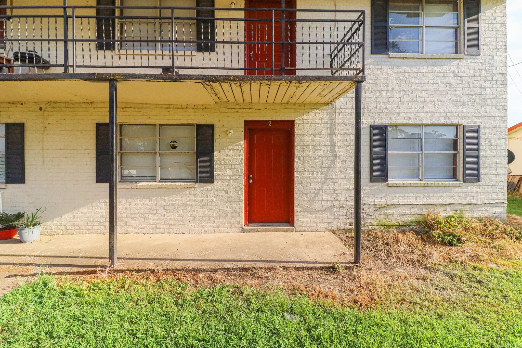 300 Patterson  Bay, AR