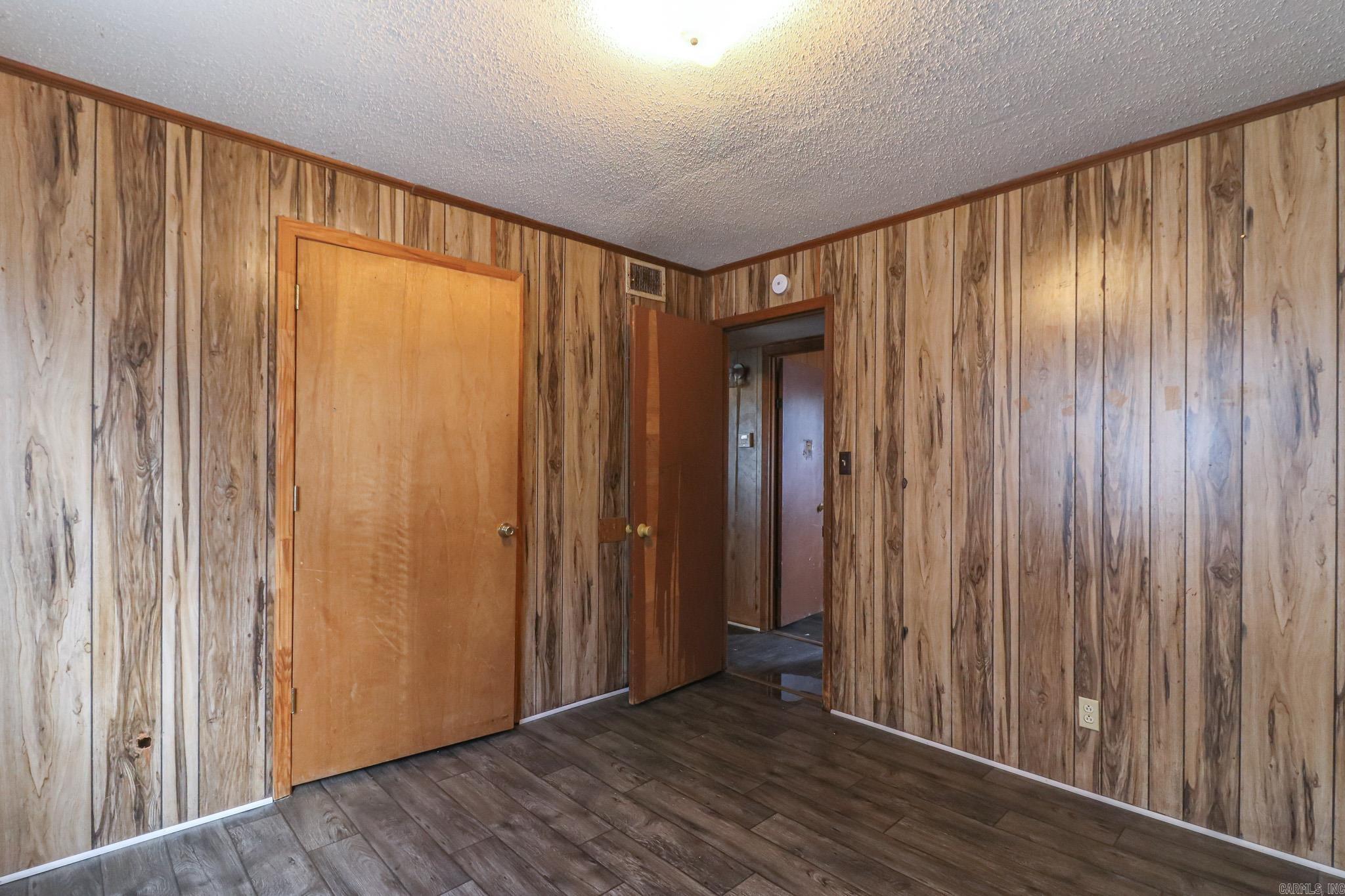 300 Patterson  Bay, AR