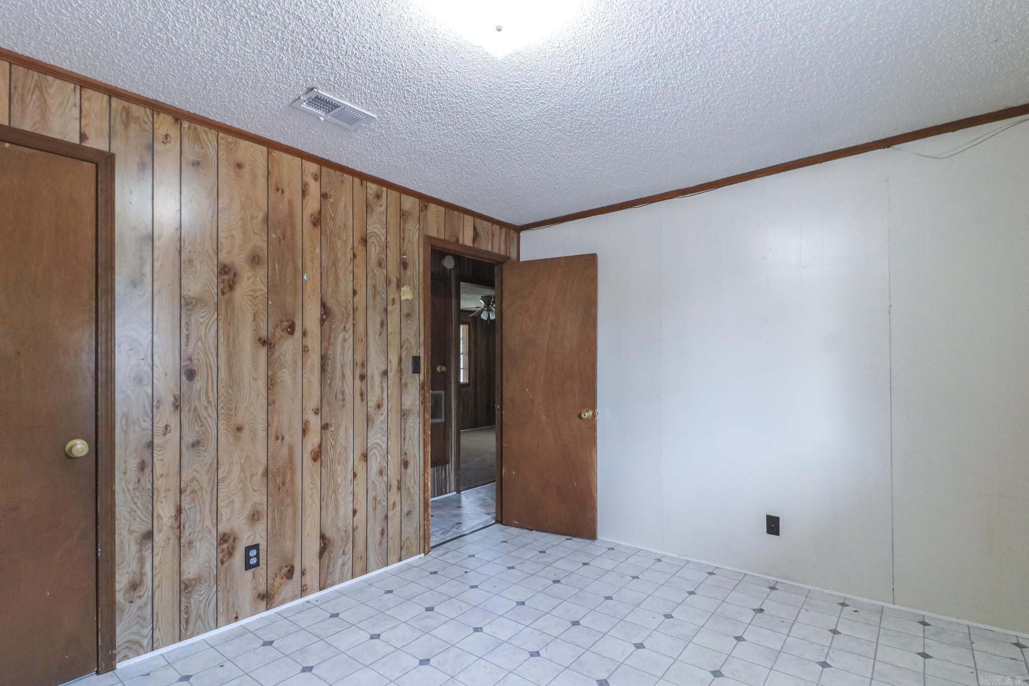 300 Patterson  Bay, AR