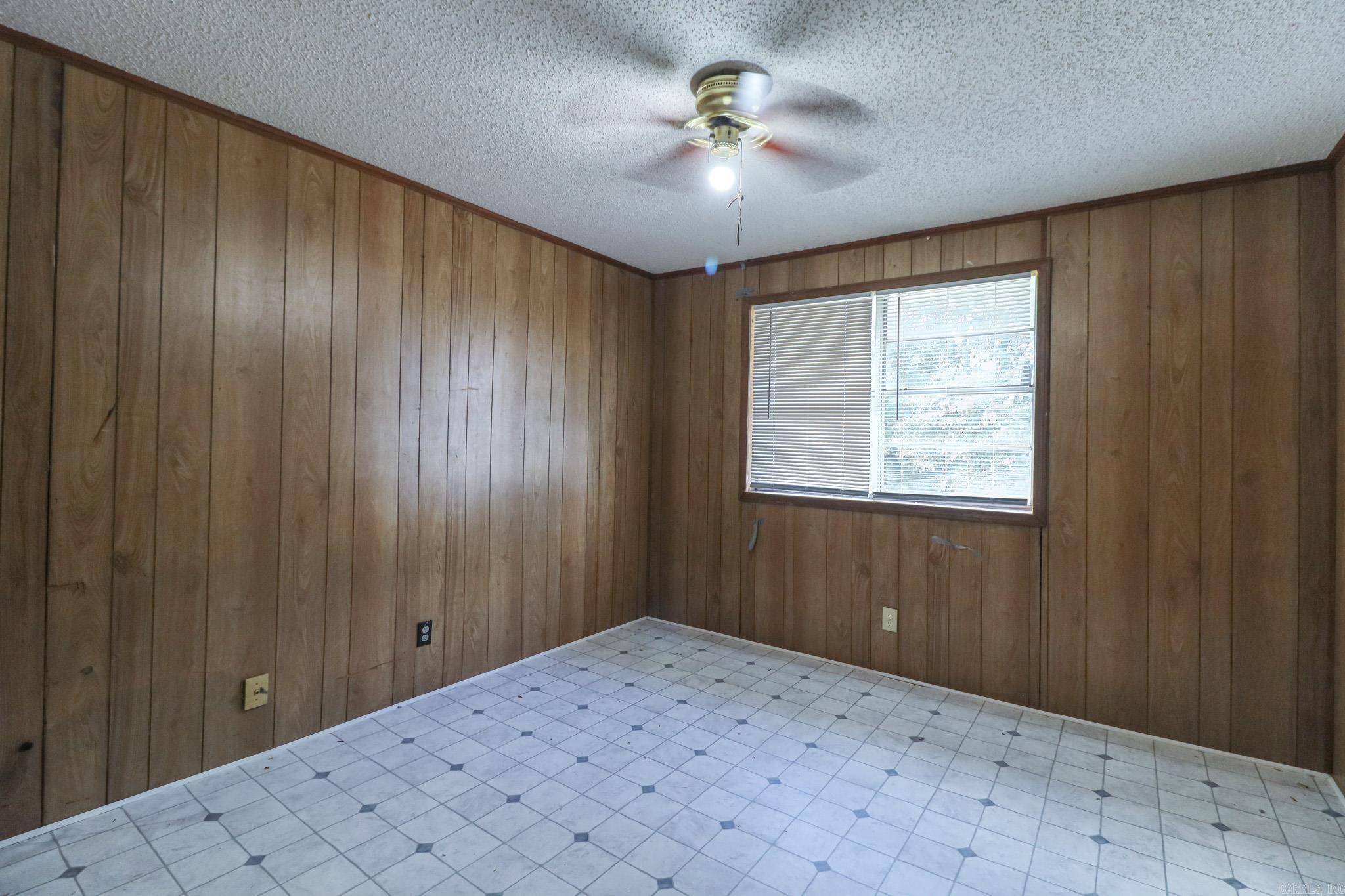 300 Patterson  Bay, AR