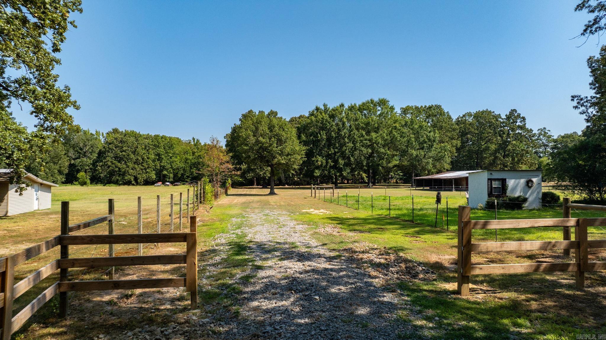 17 & 21 Snowden Circle  Greenbrier, AR