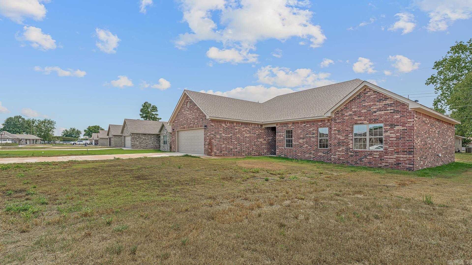 121 Pecan  Lake City, AR