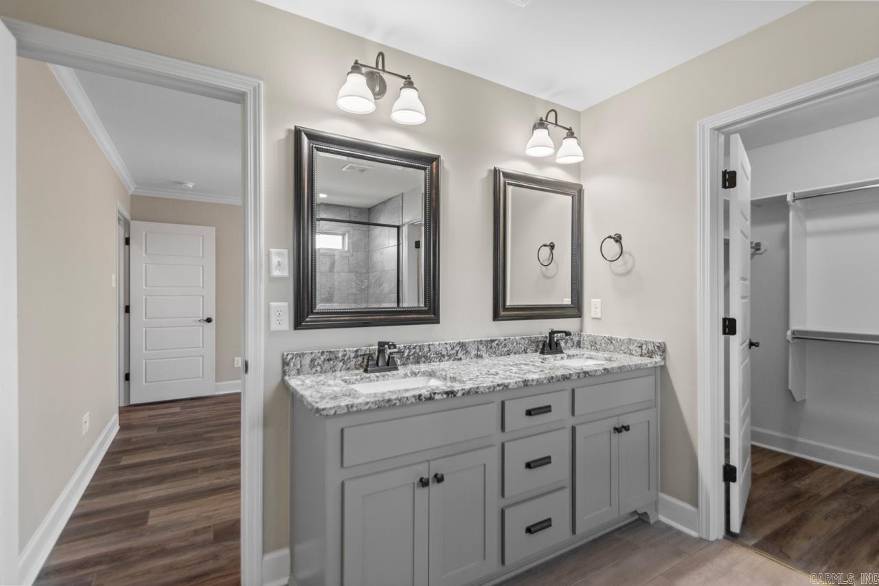 1703 VINE MAPLE Benton, AR 72019