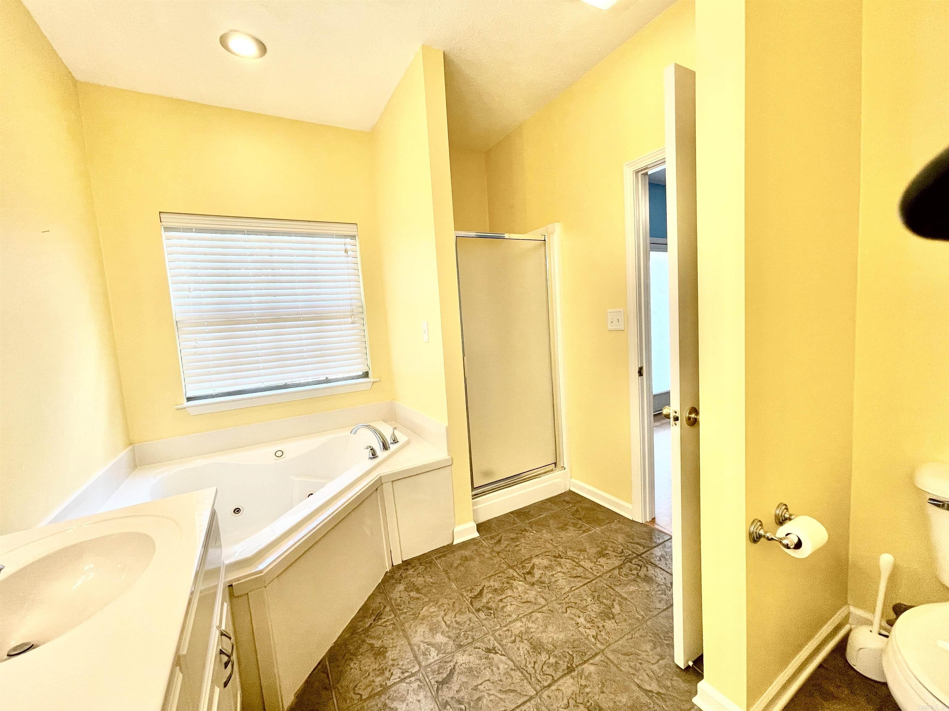 16 Winona  Maumelle, AR