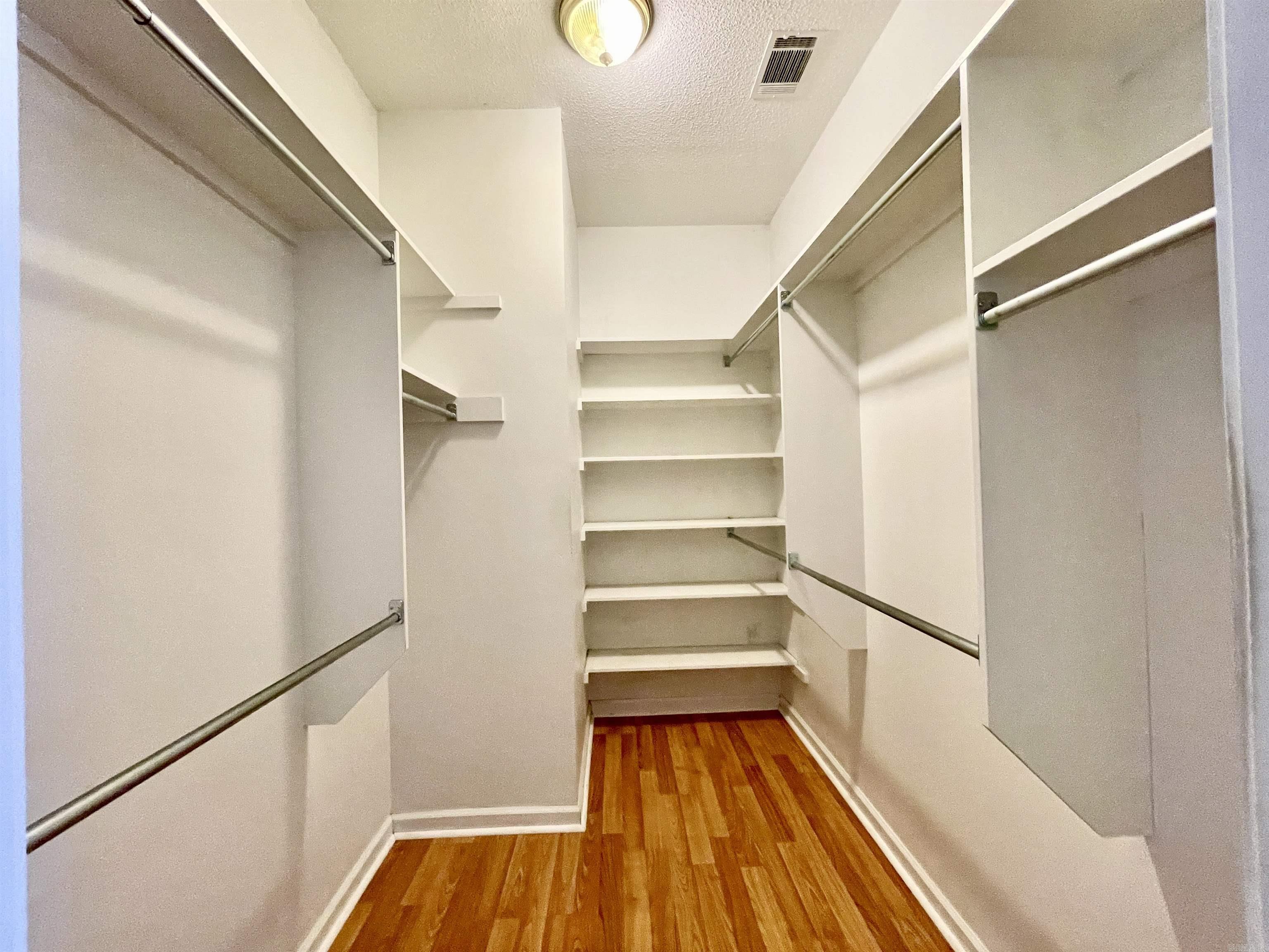 16 Winona  Maumelle, AR