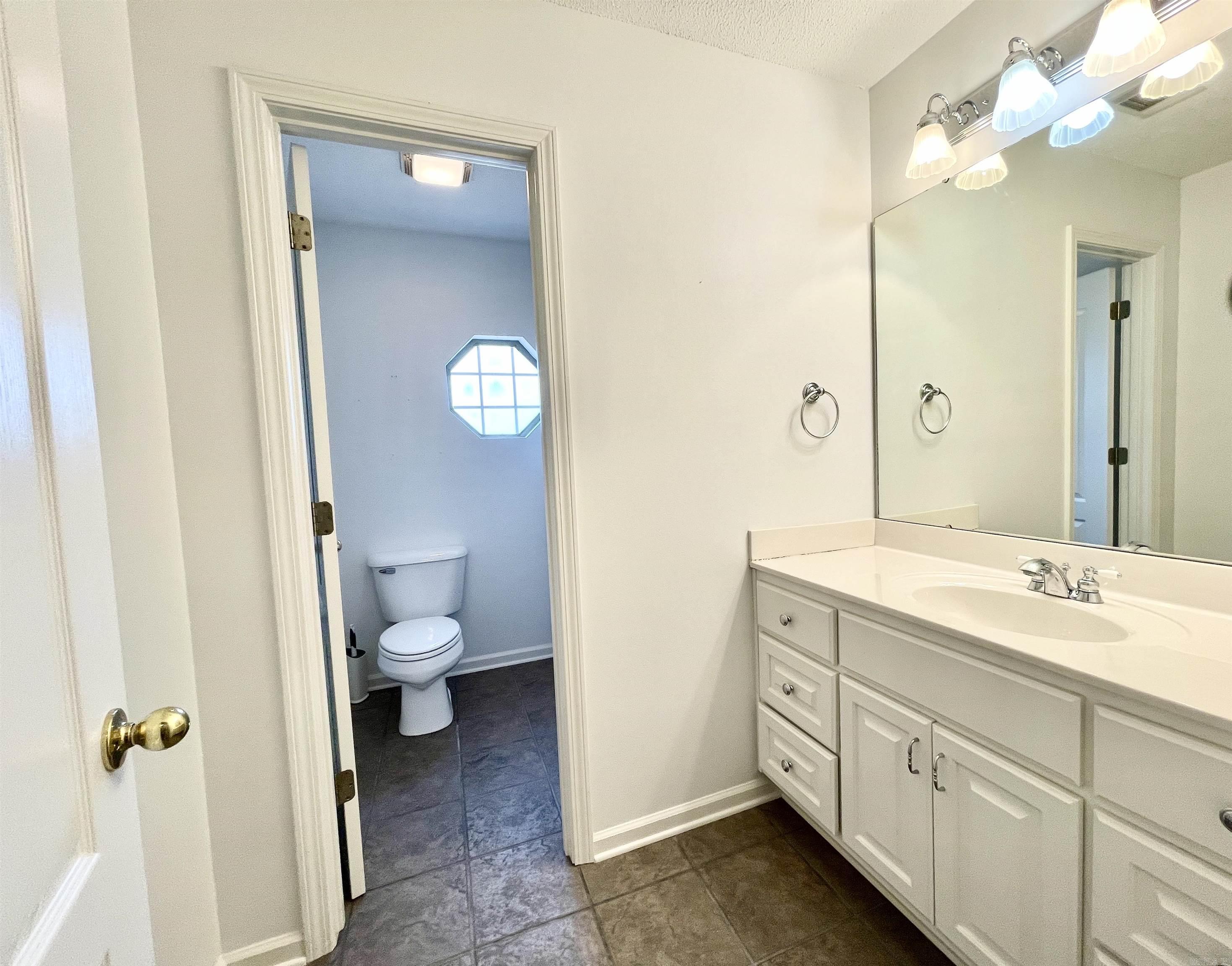 16 Winona  Maumelle, AR