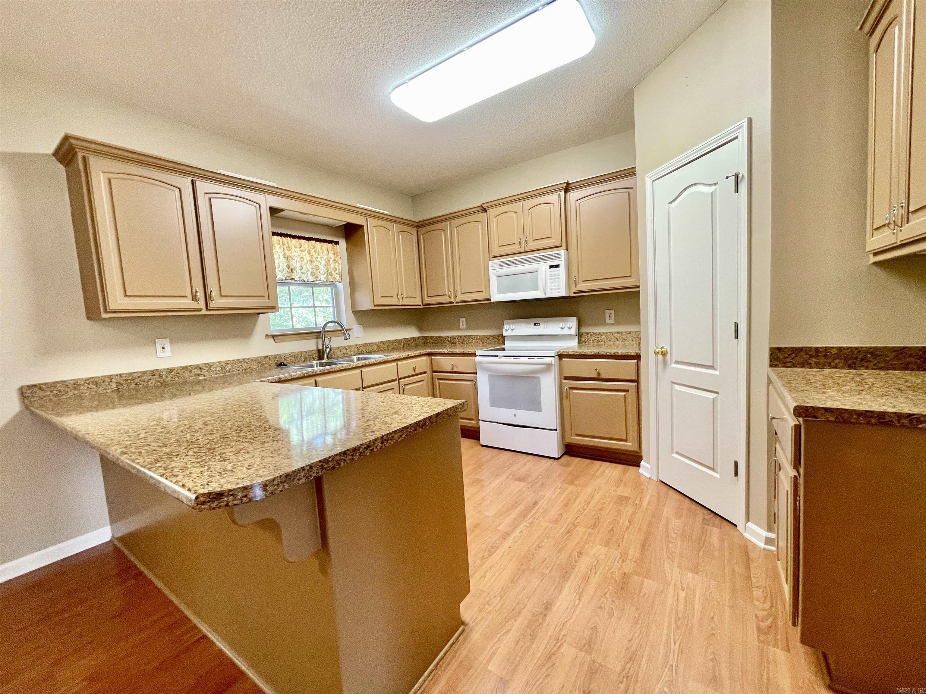 16 Winona  Maumelle, AR