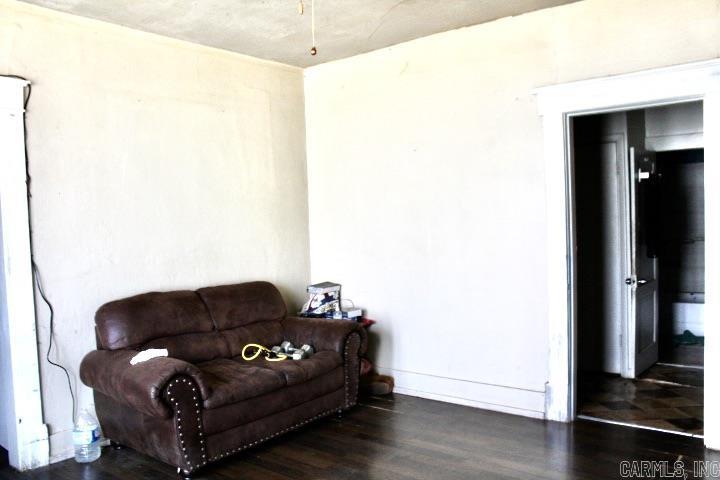4410 W 10Th St  Little Rock, AR