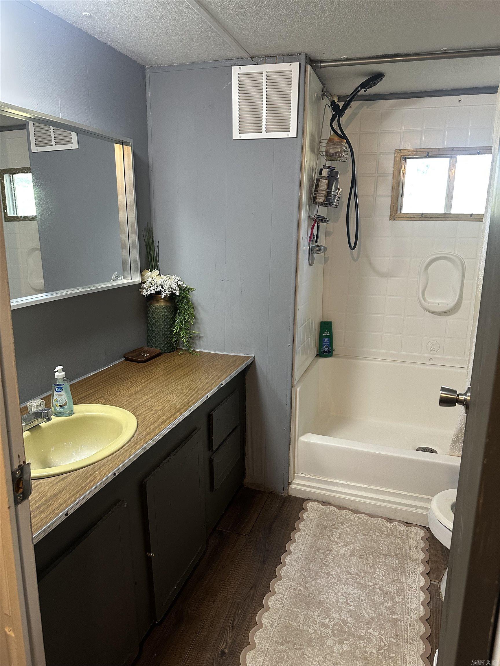 3364 GR 715 RD  Paragould, AR