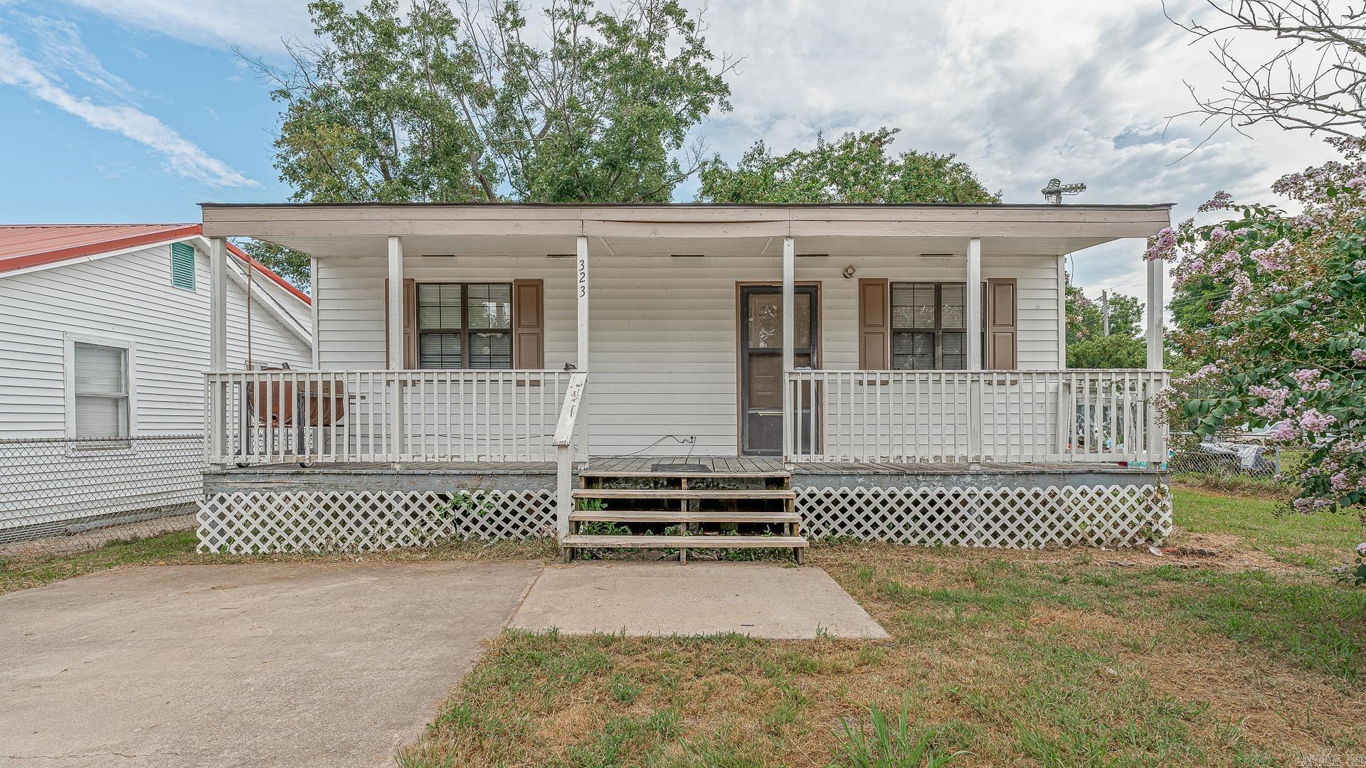 323 Perry  Gosnell, AR