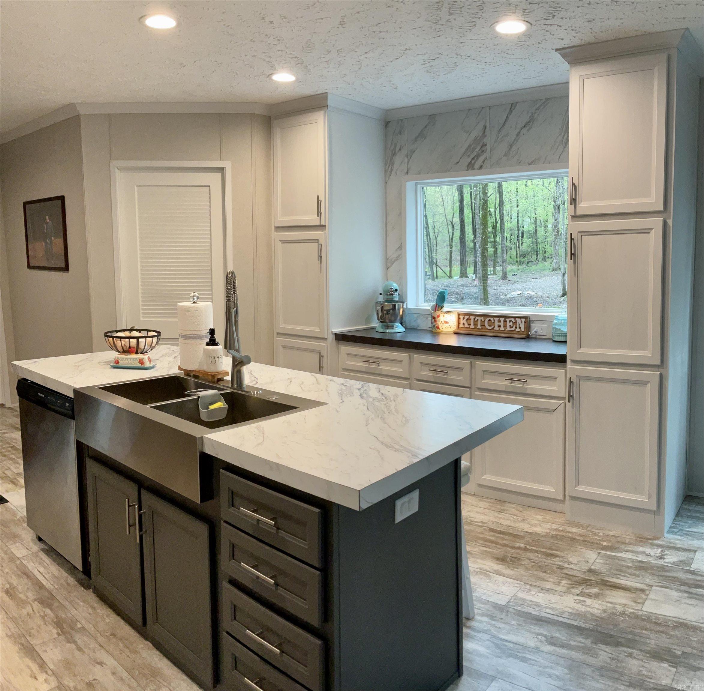 3065 Polk Road 293  Mena, AR