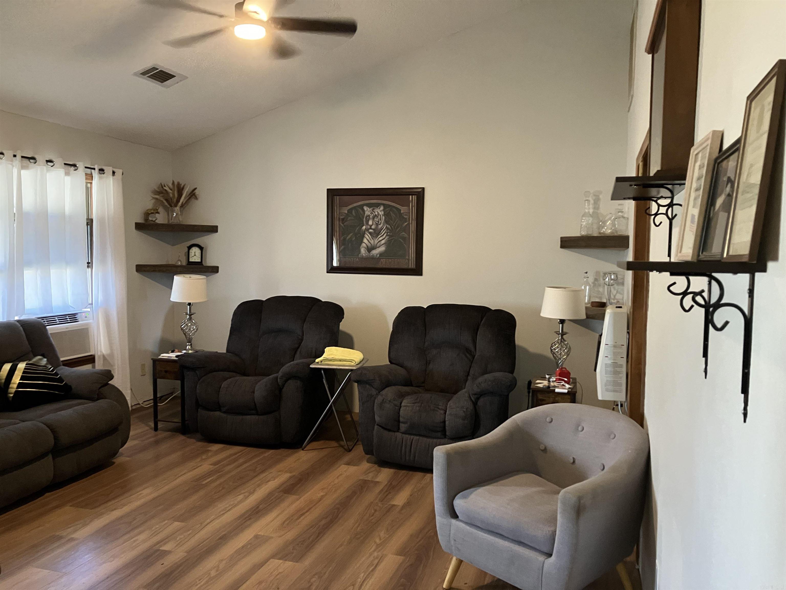 50 OBRIEN  Greers Ferry, AR