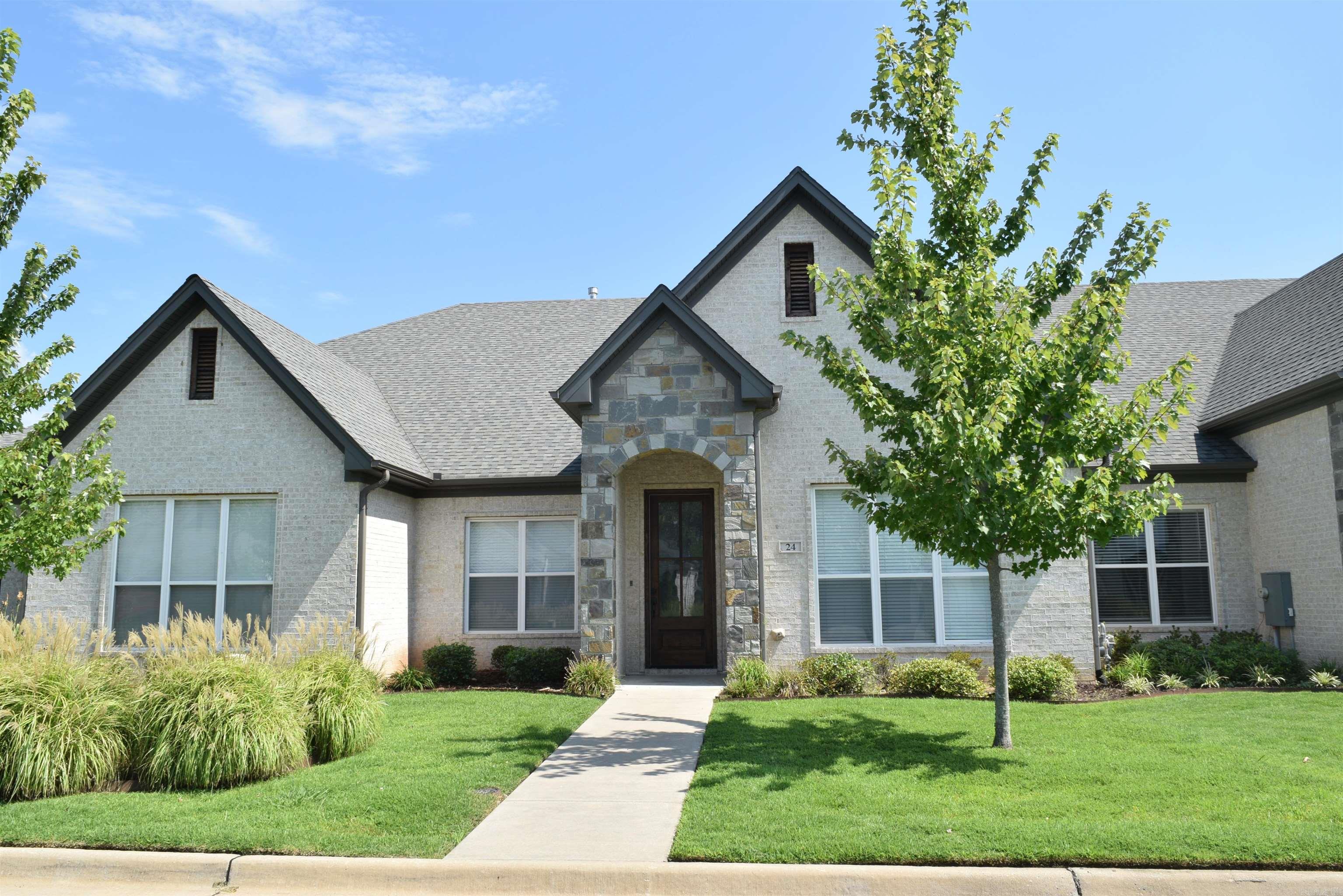 24 Saffron  Little Rock, AR