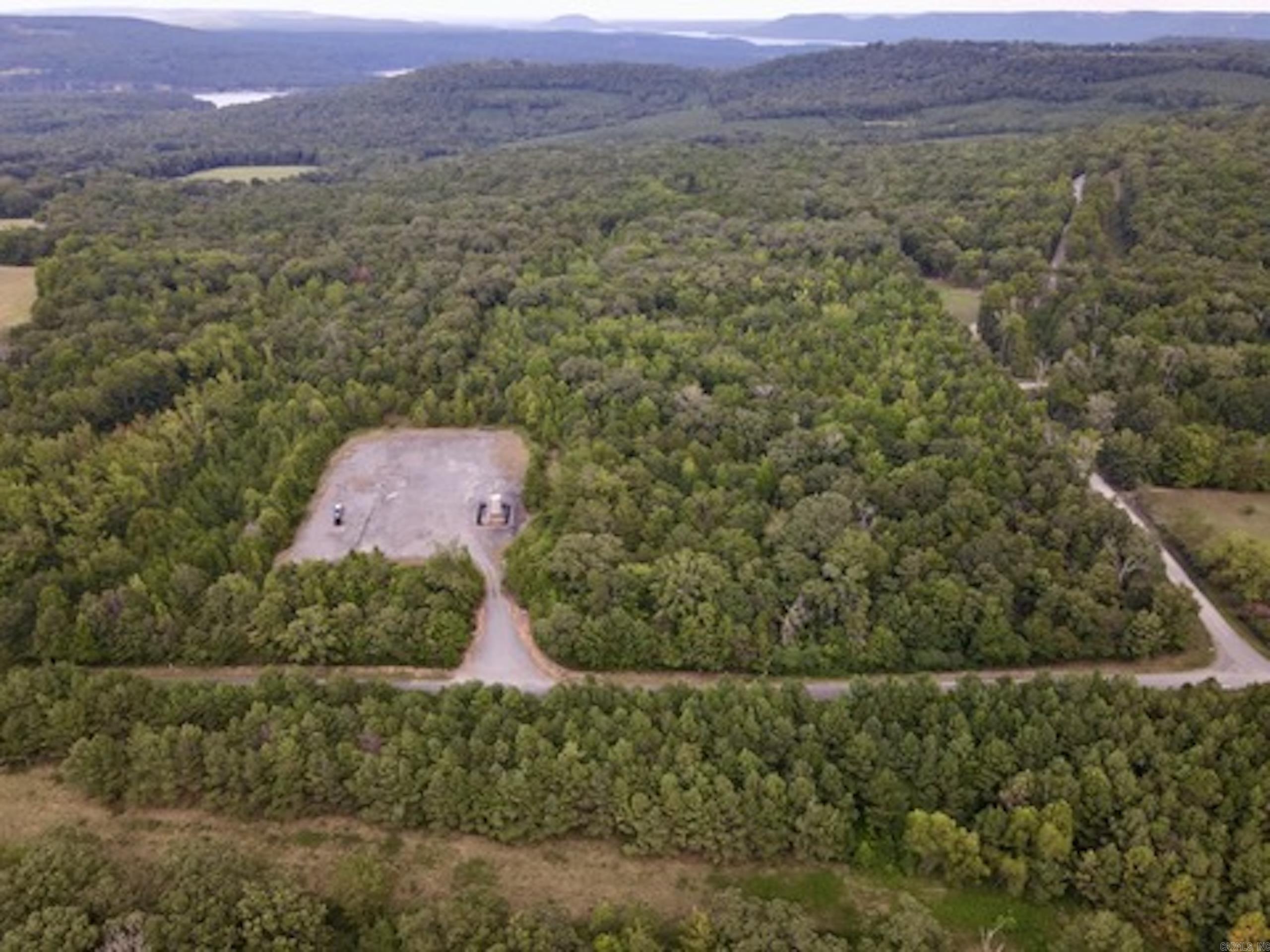 000 Barren's Loop Road,  Clinton, AR