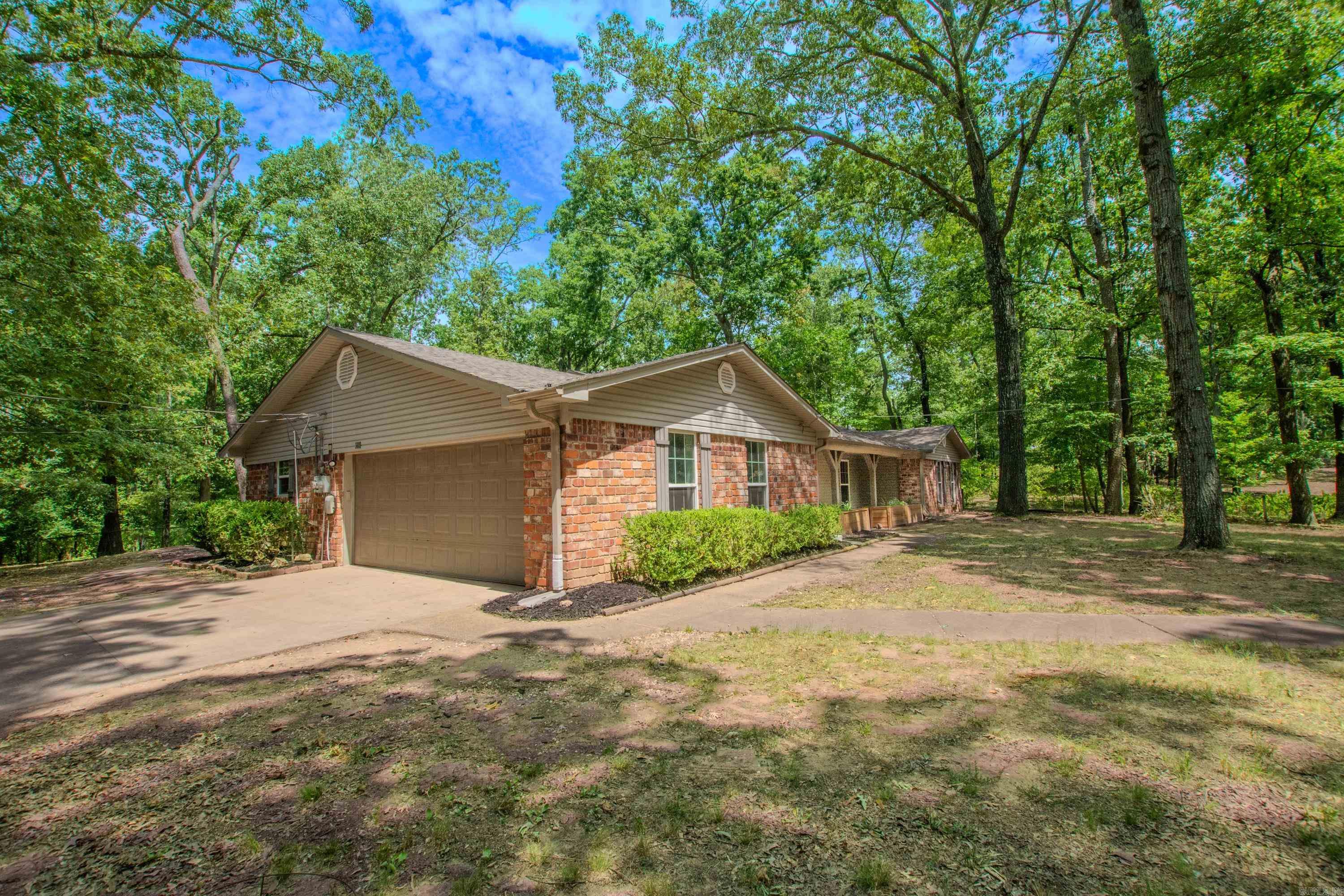 300 Oakmont  Alexander, AR