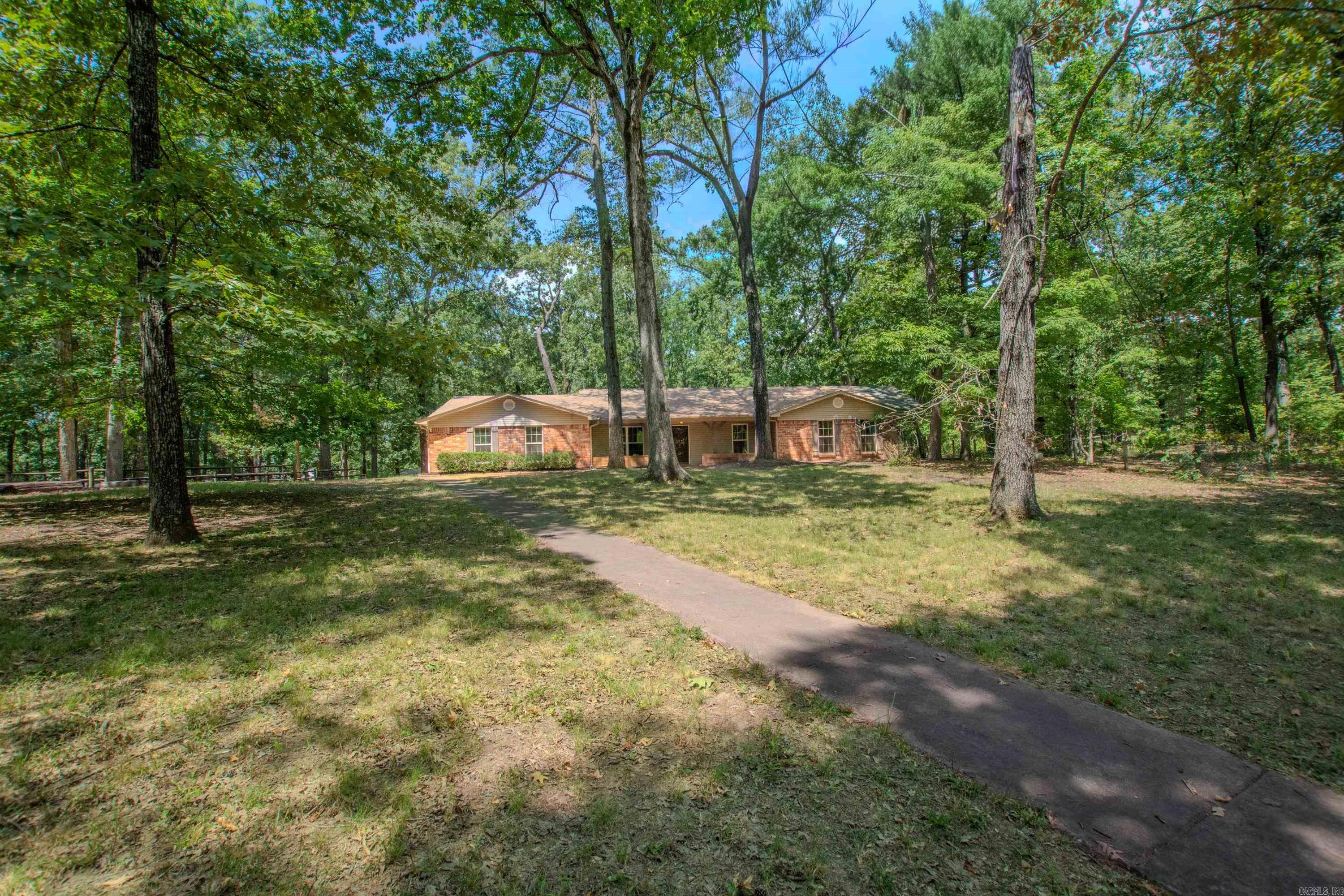 300 Oakmont  Alexander, AR