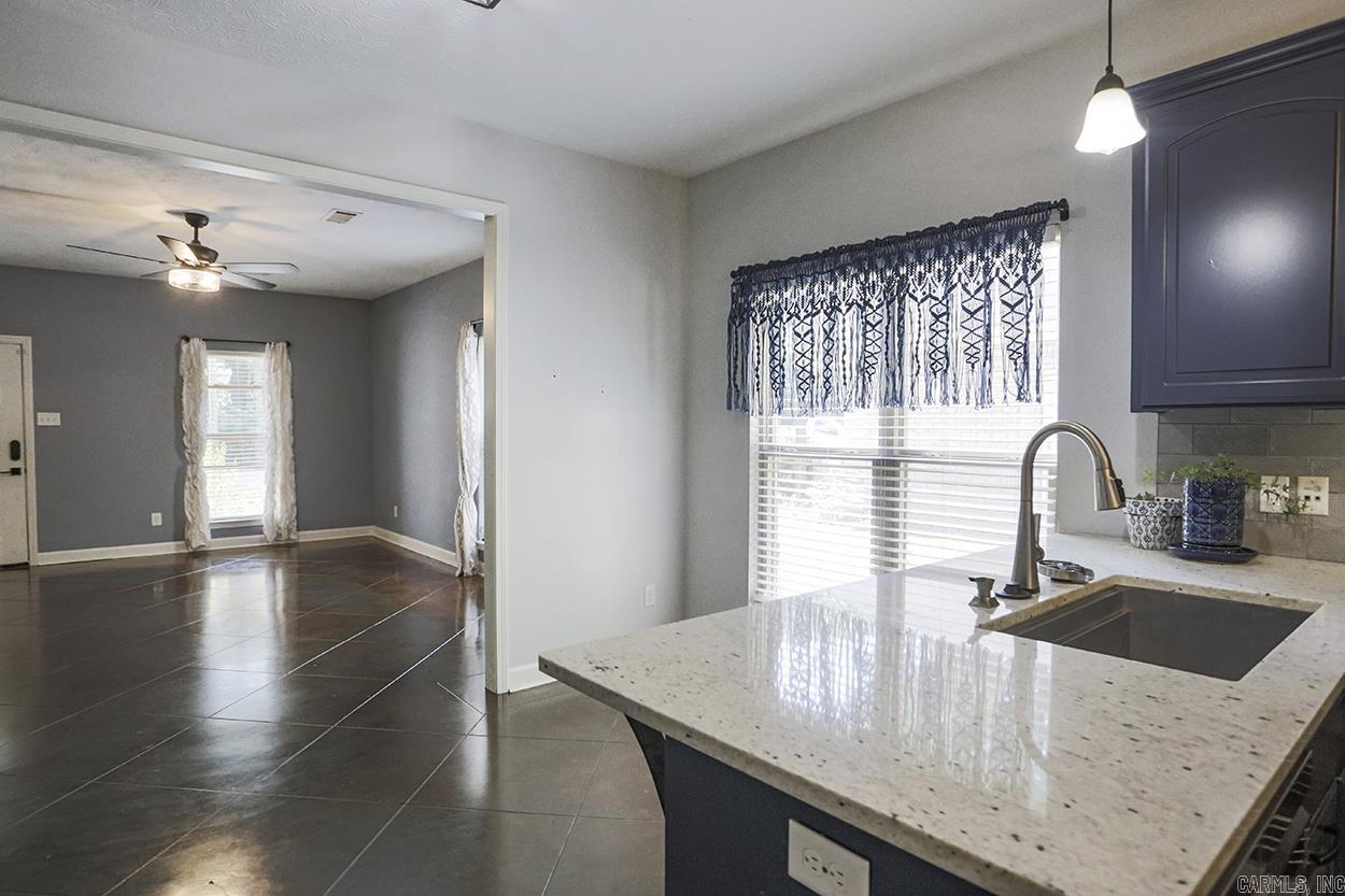 535 Davis  Conway, AR