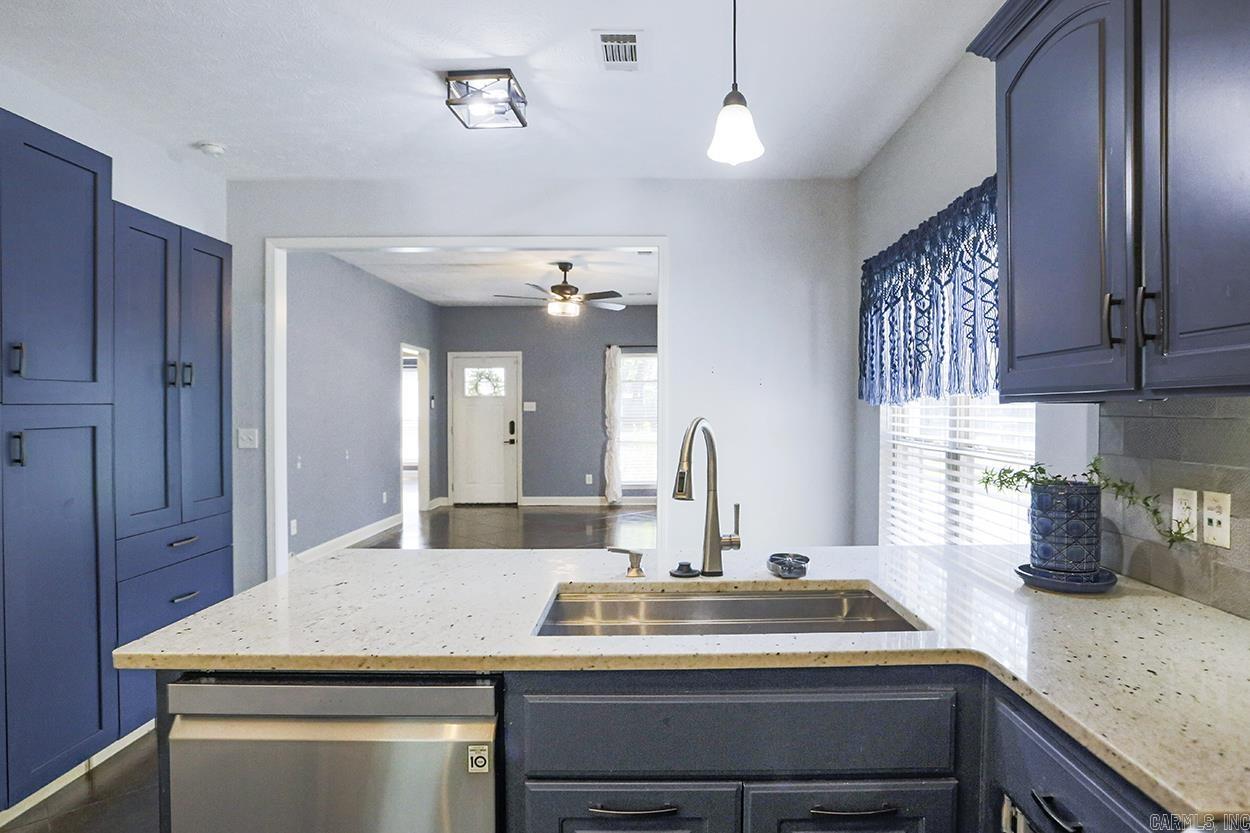535 Davis  Conway, AR