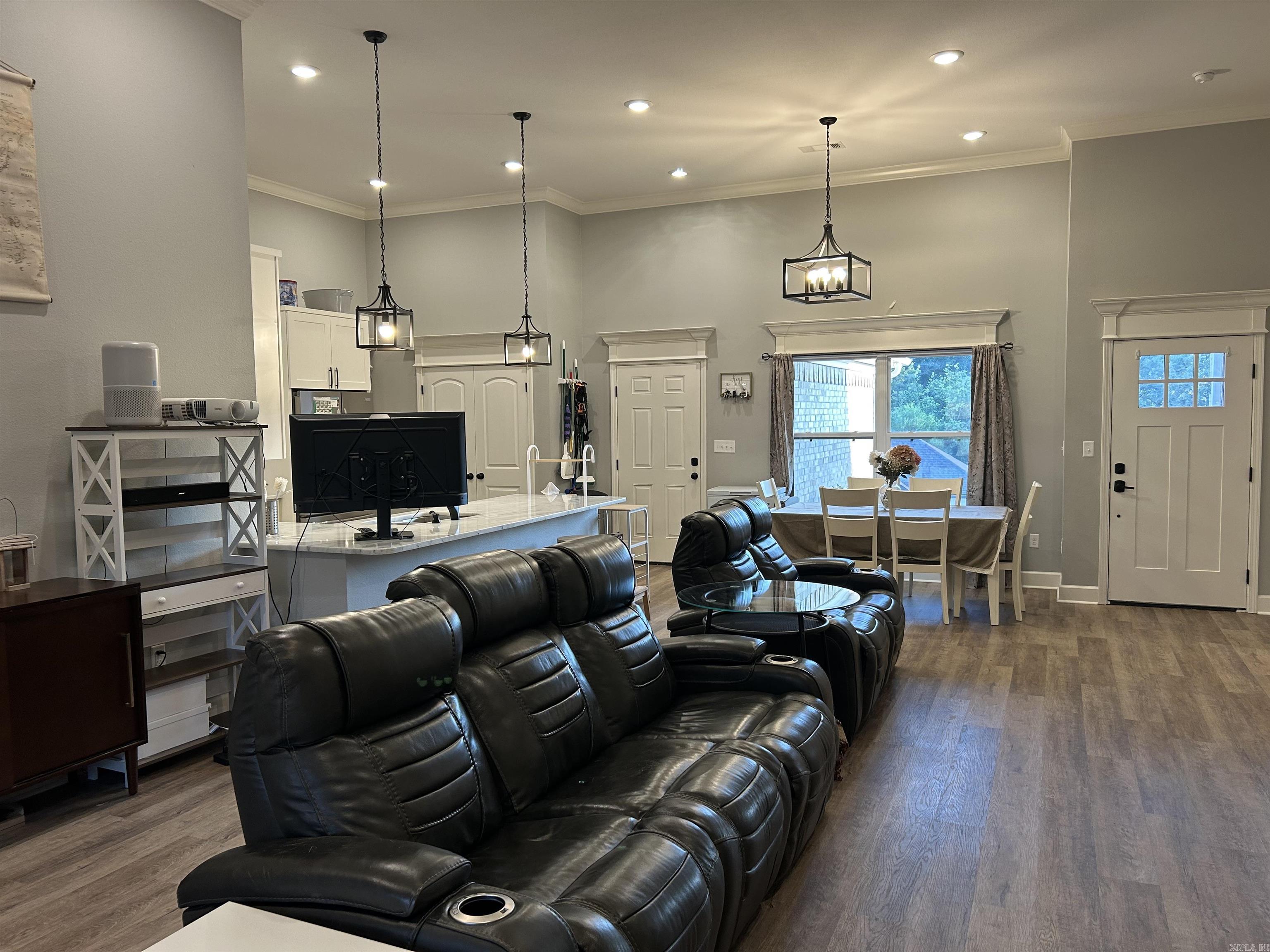 9138 Cliffside Dr  Sherwood, AR