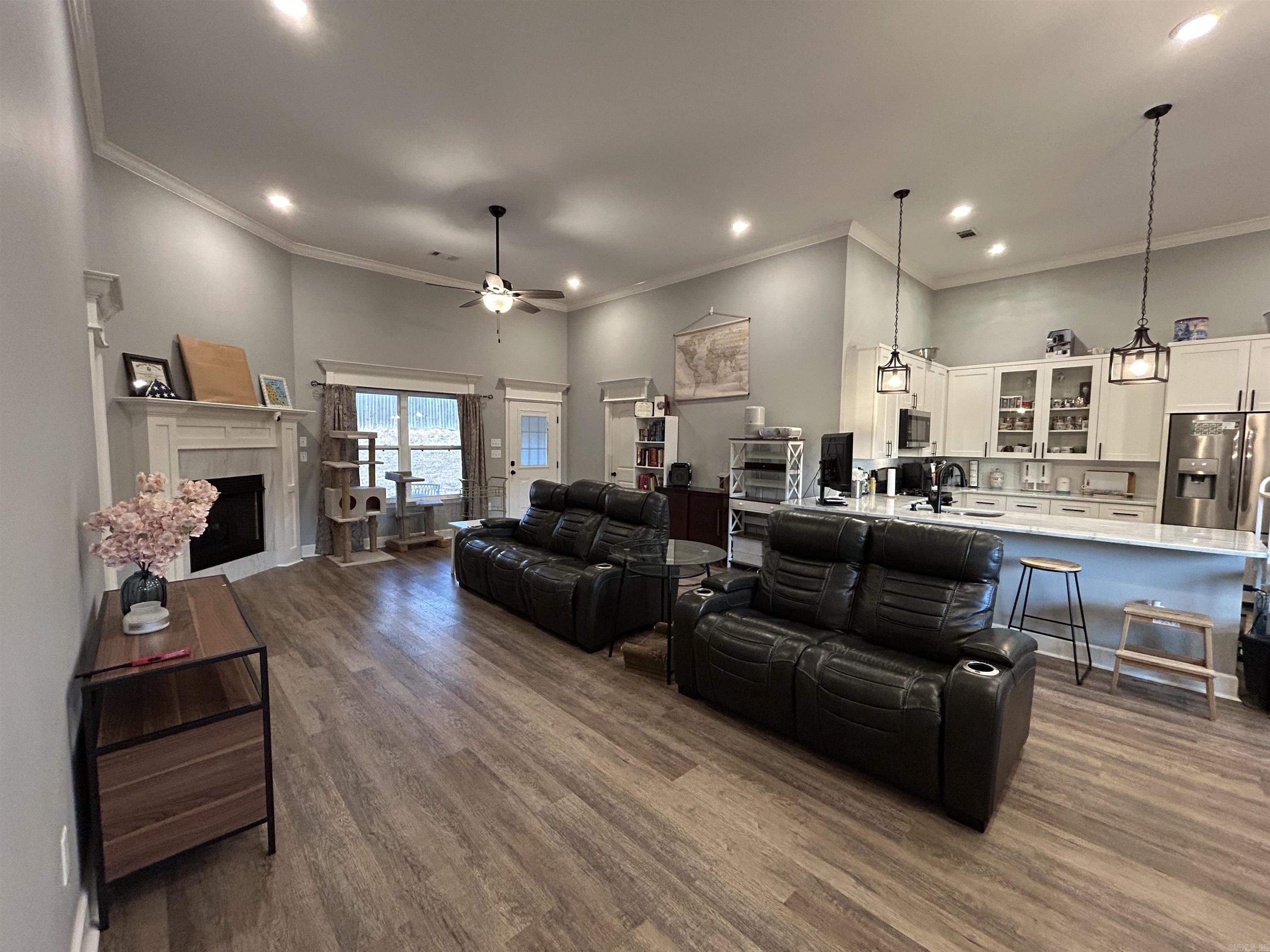9138 Cliffside Dr  Sherwood, AR