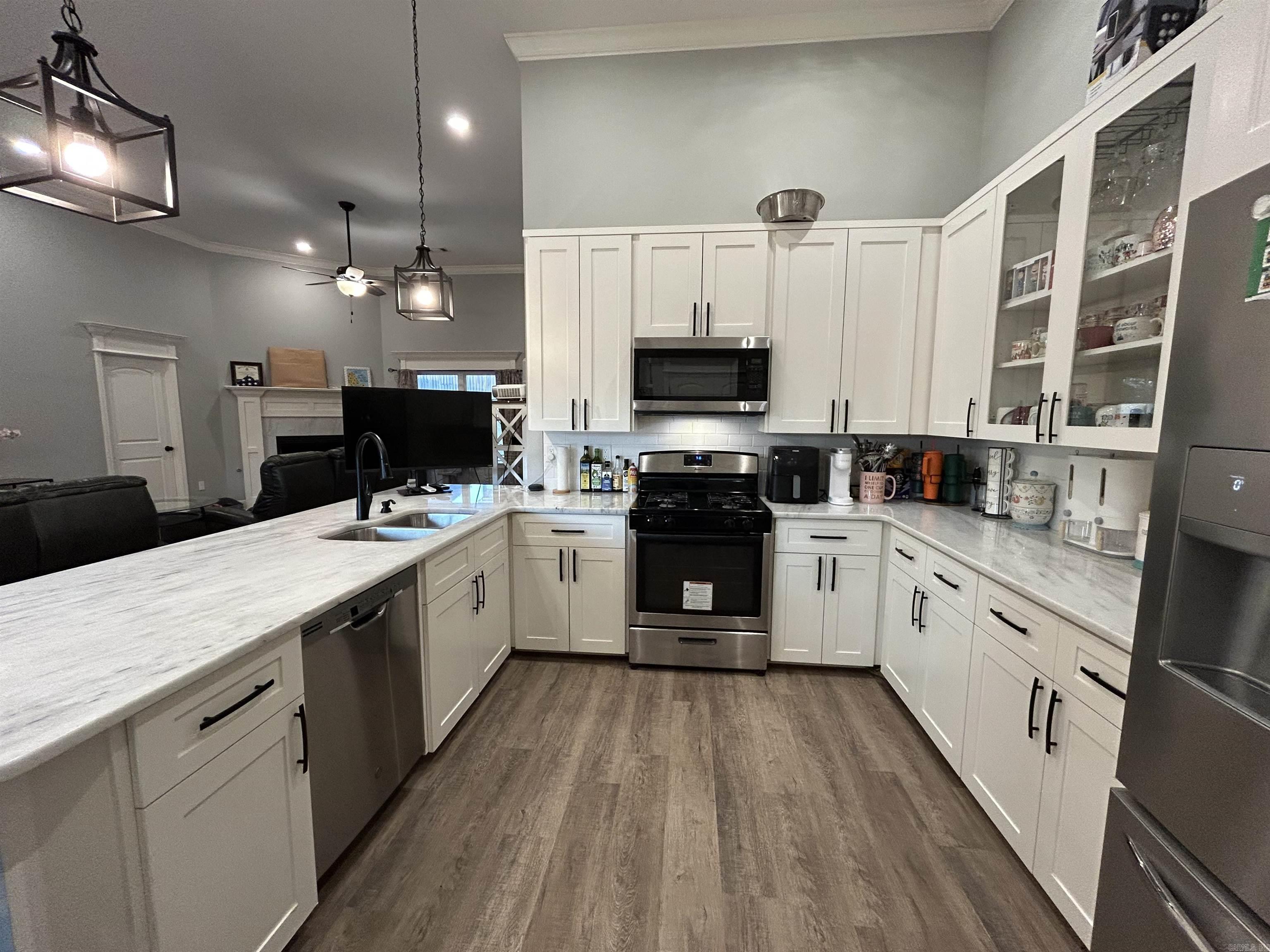 9138 Cliffside Dr  Sherwood, AR
