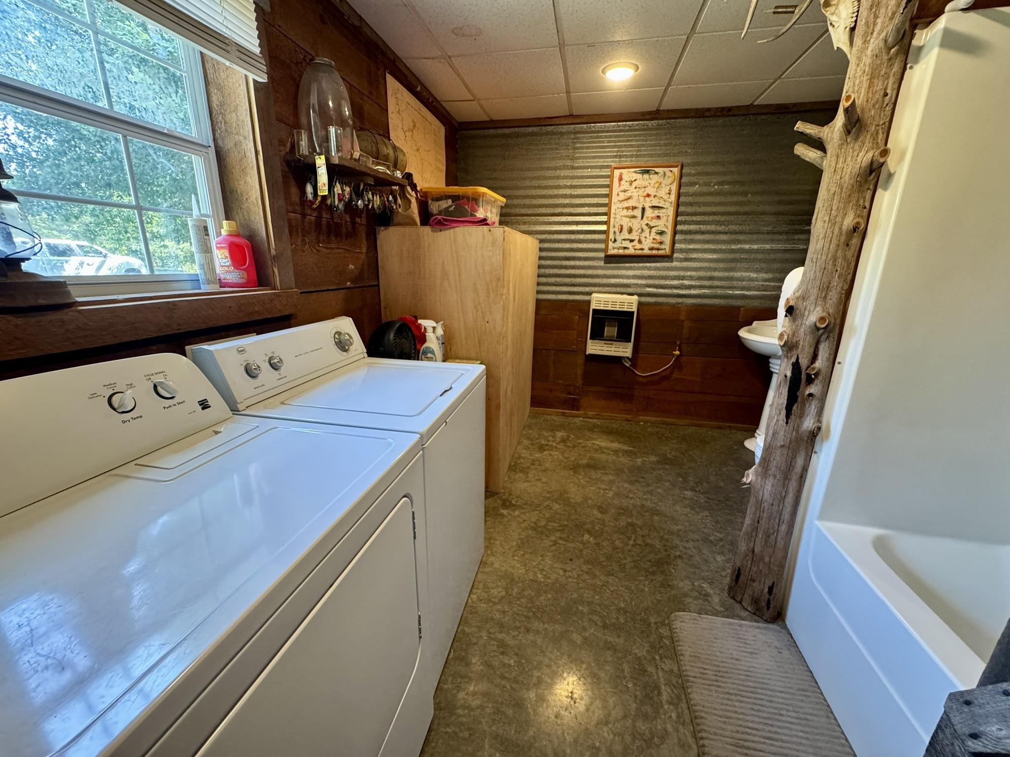 1315 CR 67  Mammoth Spring, AR