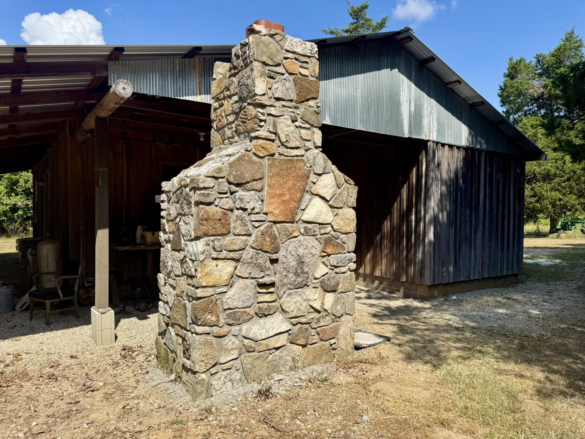 1315 CR 67  Mammoth Spring, AR