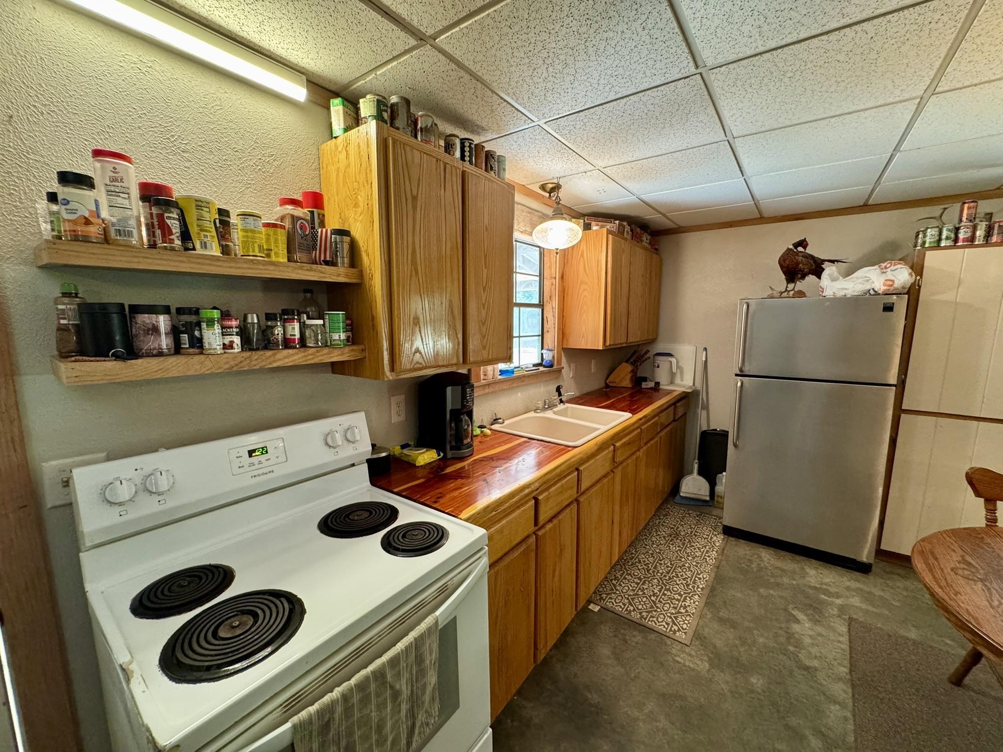 1315 CR 67  Mammoth Spring, AR