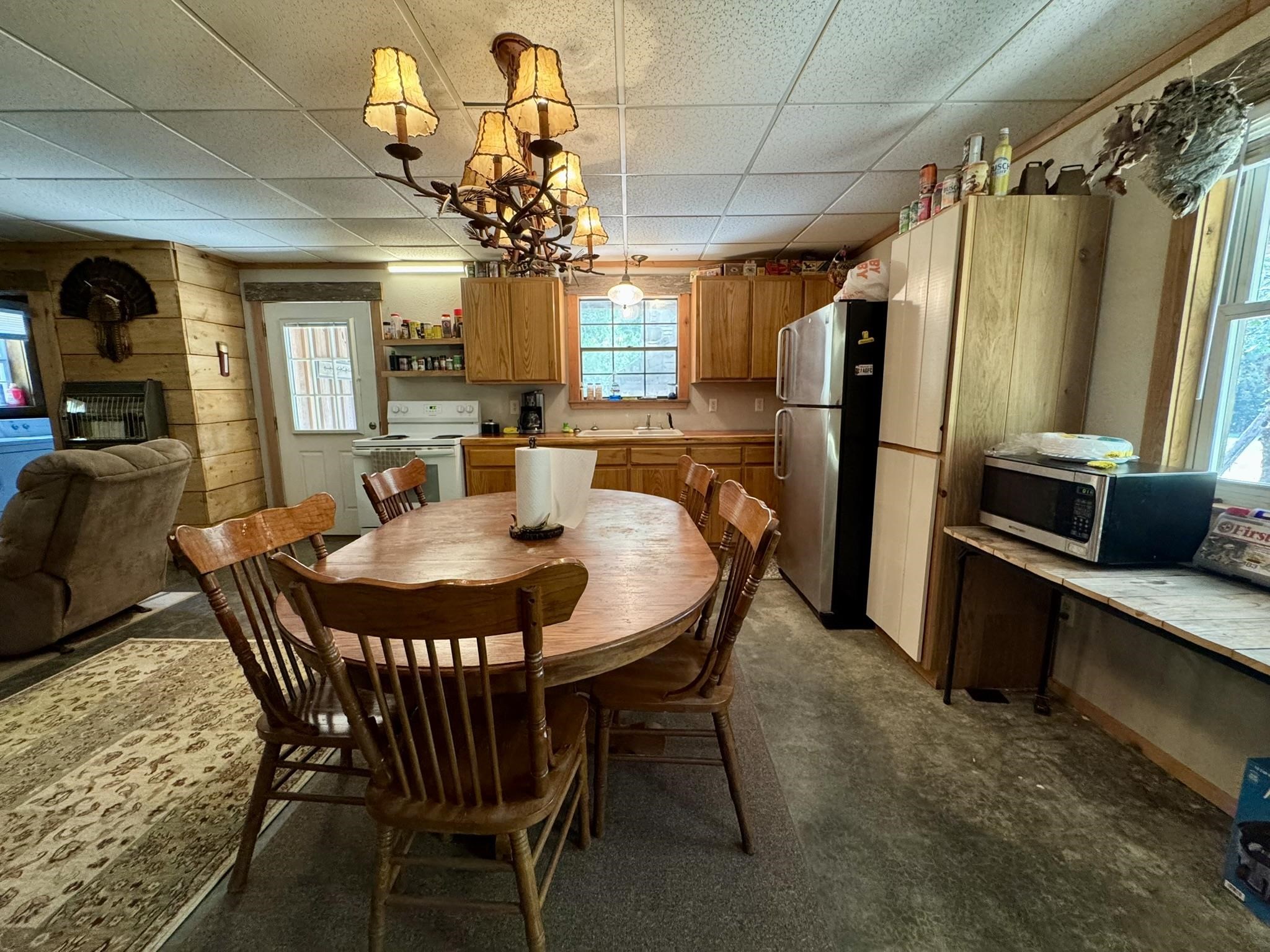 1315 CR 67  Mammoth Spring, AR