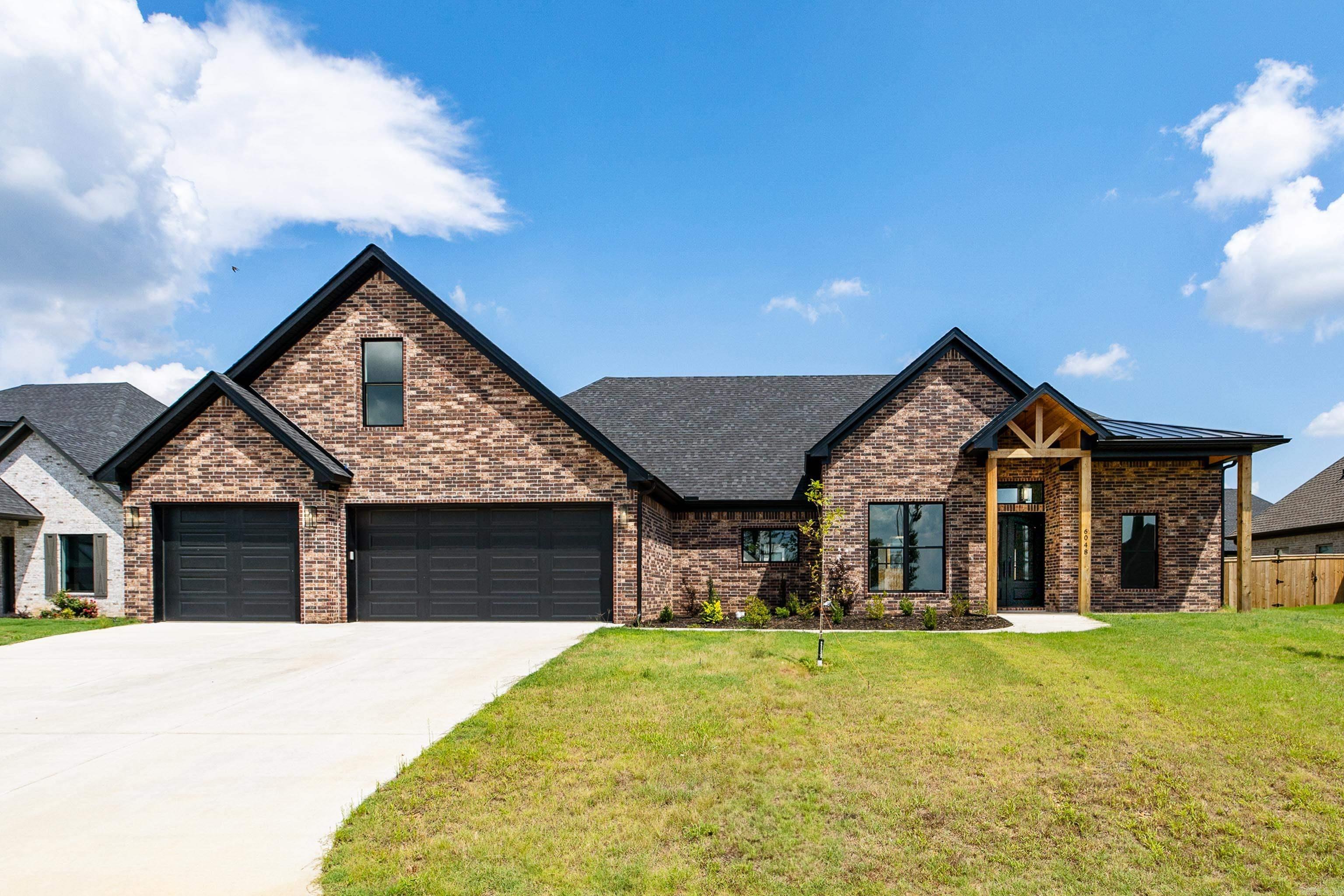 6048 Majestic Waters Drive Benton, AR 72019