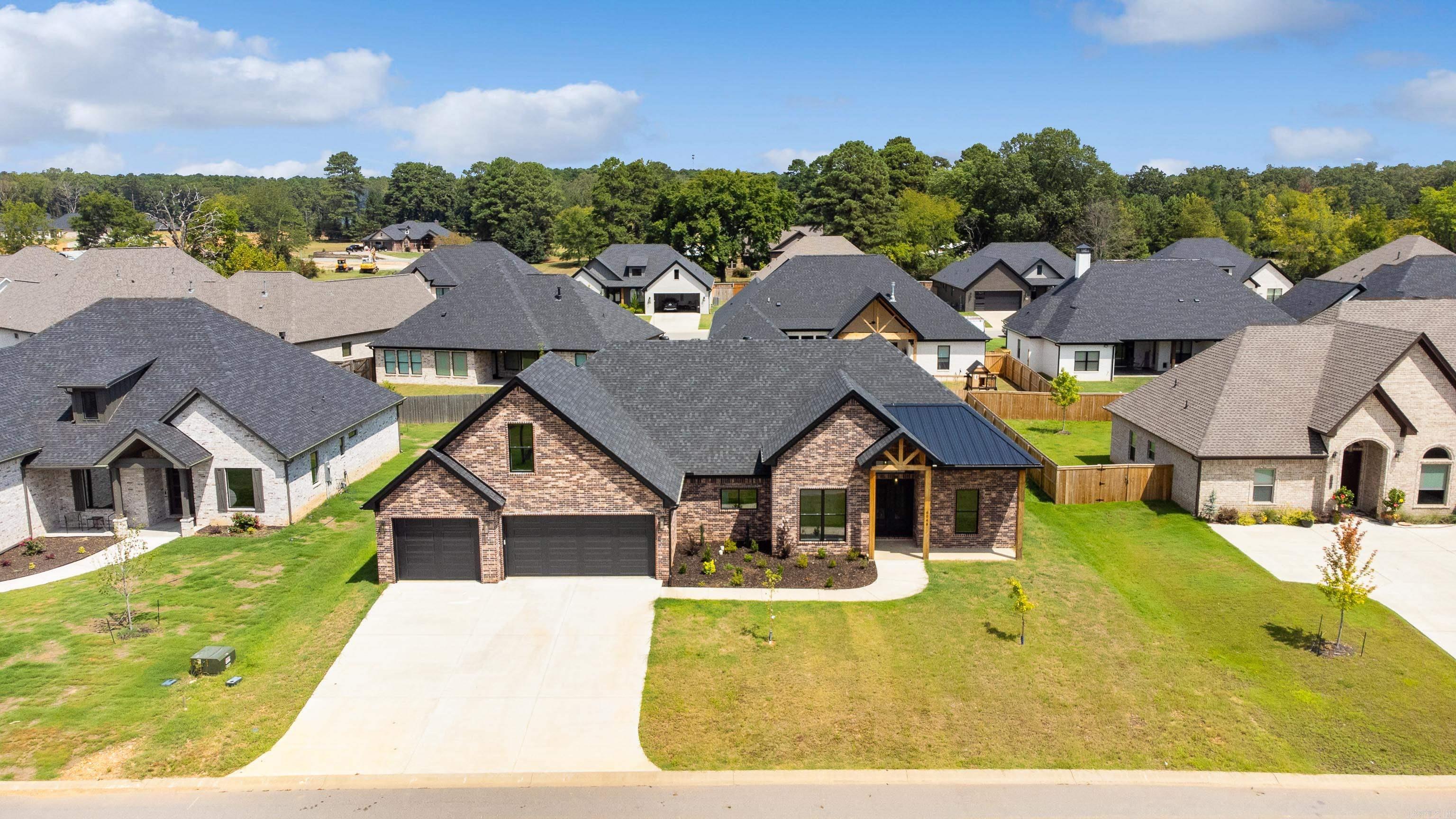 6048 Majestic Waters Drive Benton, AR 72019